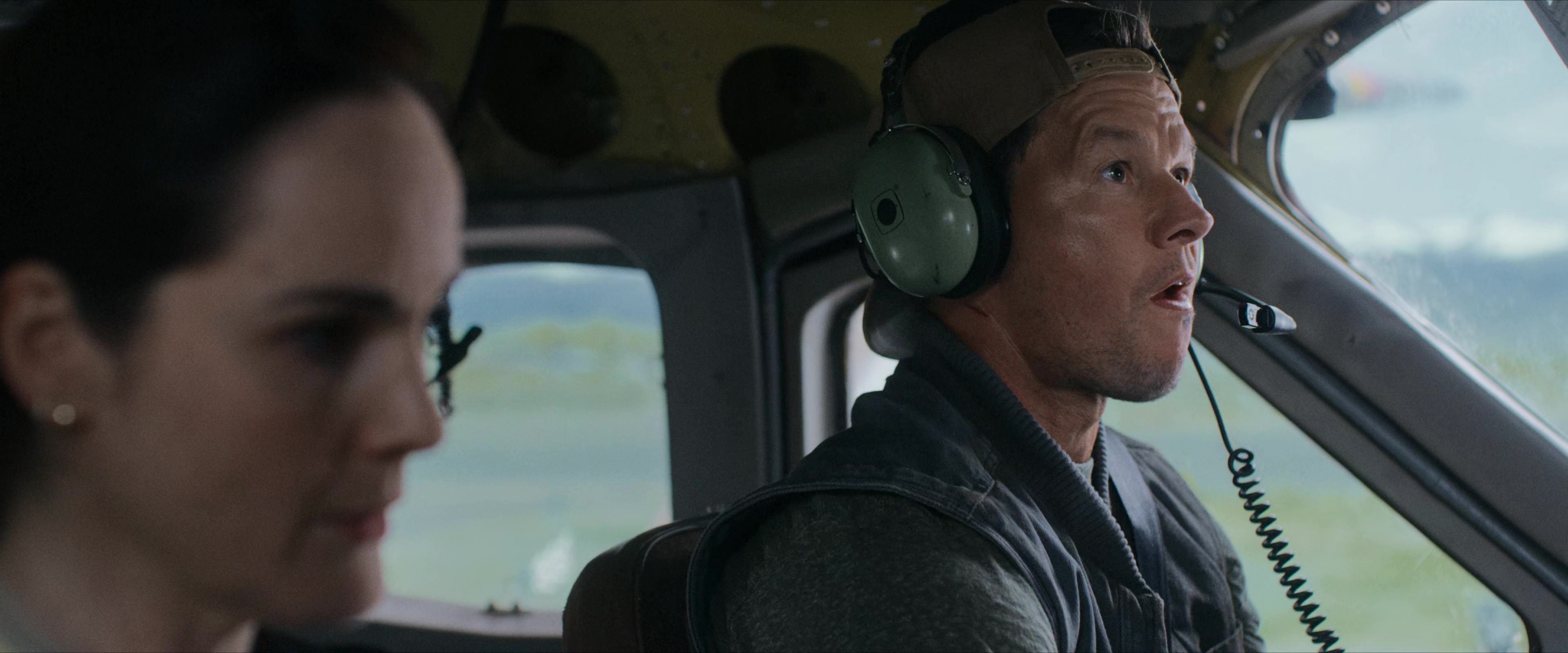 Flight Risk (2025) [4K] screencap 1041