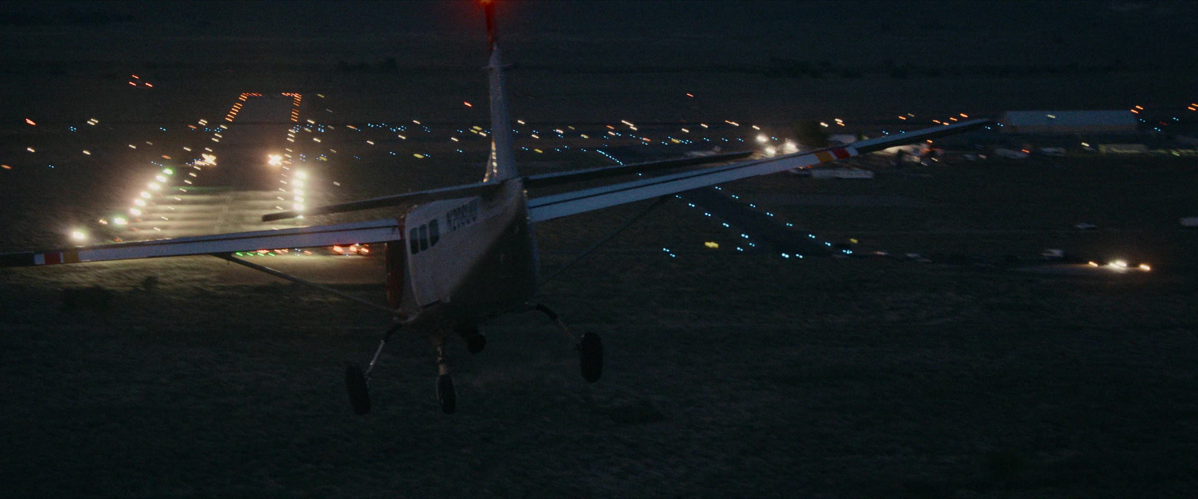 Flight Risk (2025) [4K] screencap 10512