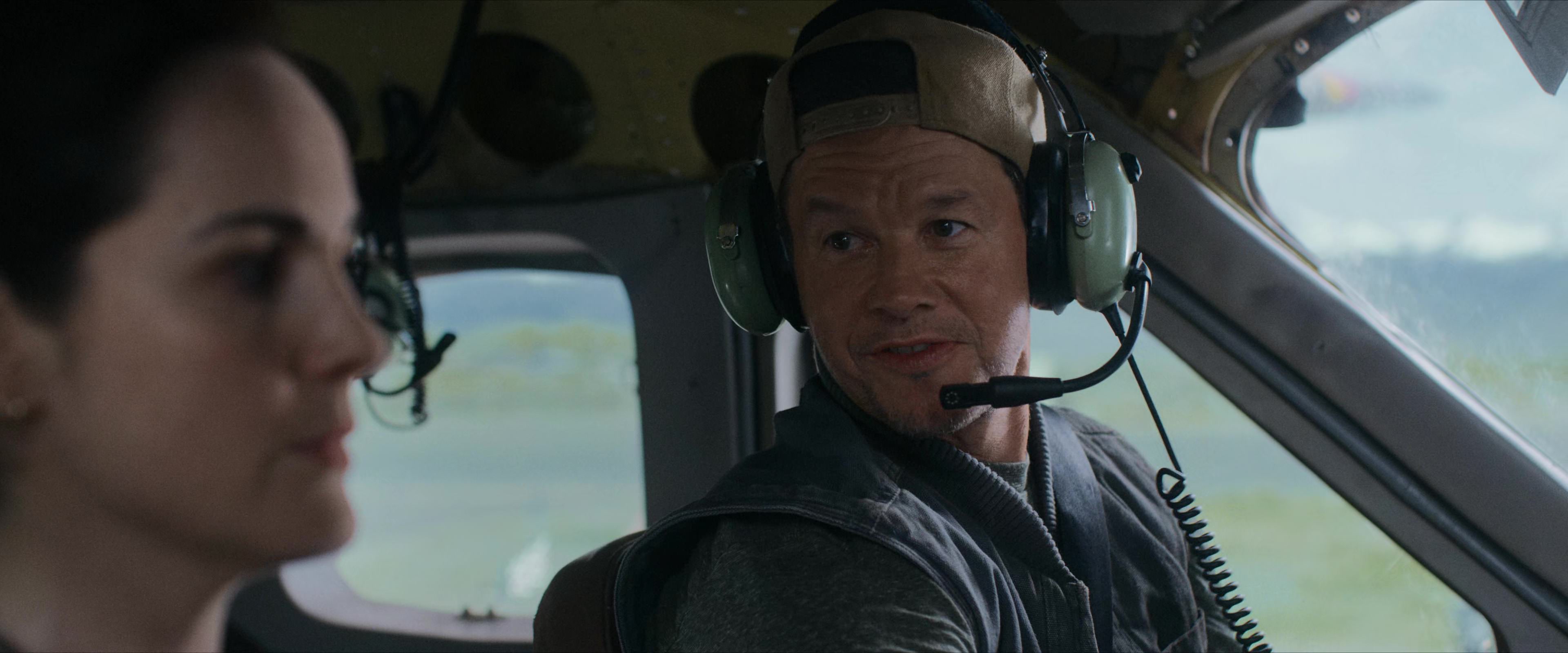 Flight Risk (2025) [4K] HD screenshot 1055