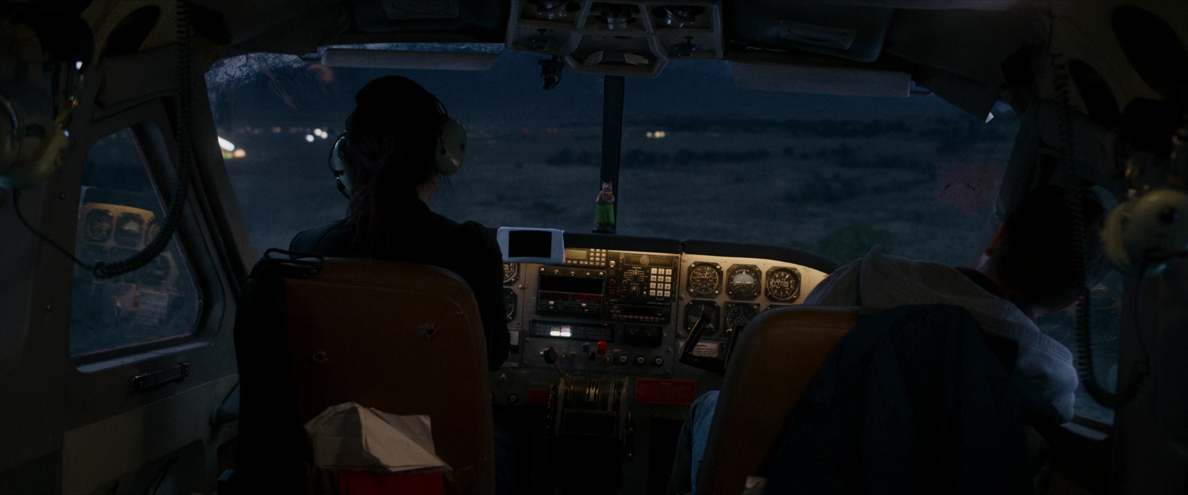 Flight Risk (2025) [4K] screencap 10587