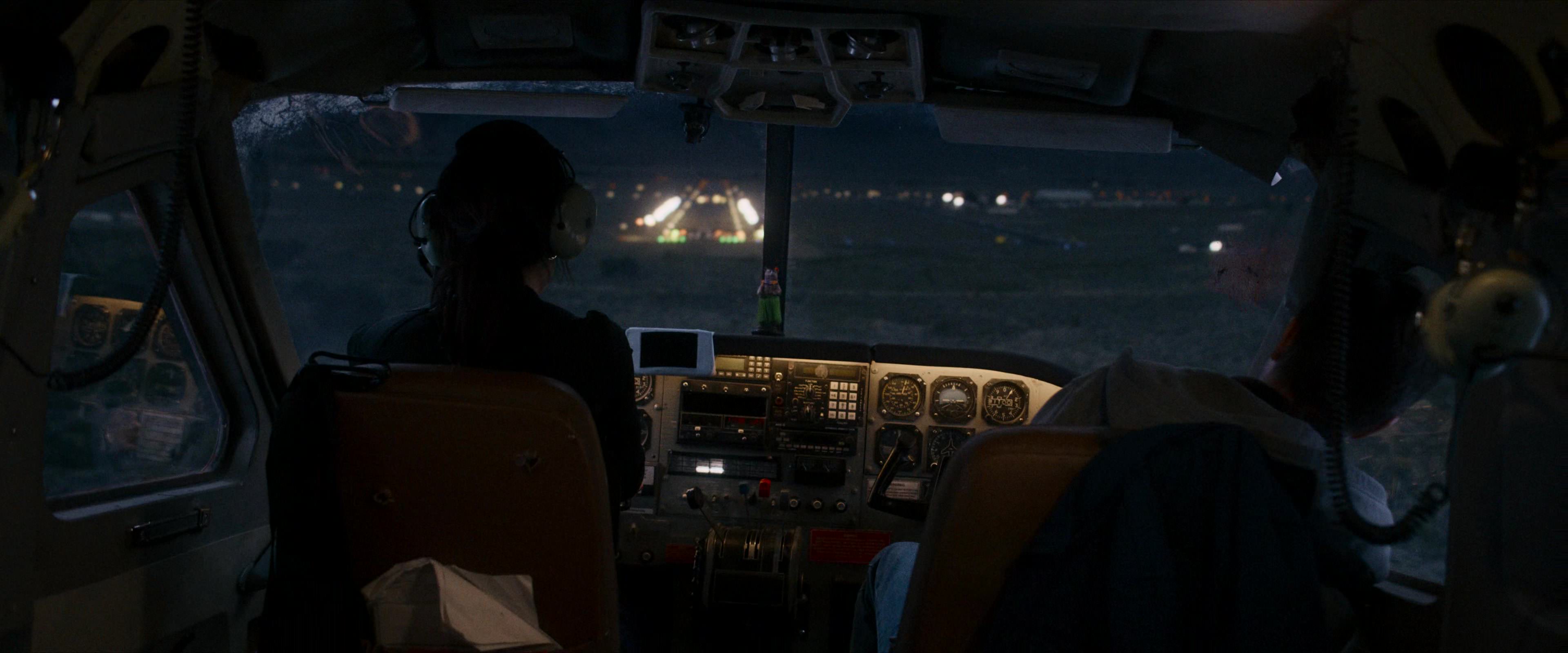 Flight Risk (2025) [4K] HD screenshot 10619
