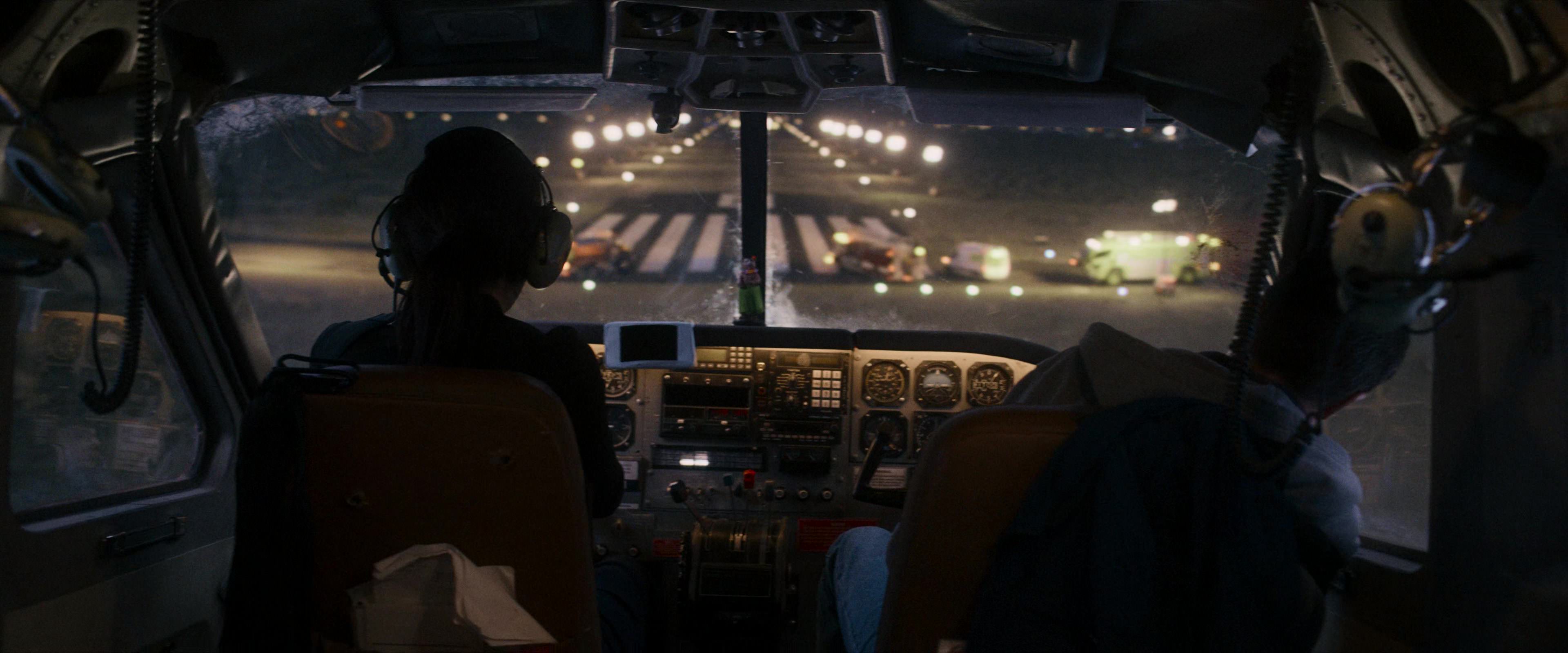 Flight Risk (2025) [4K] HD screenshot 10667