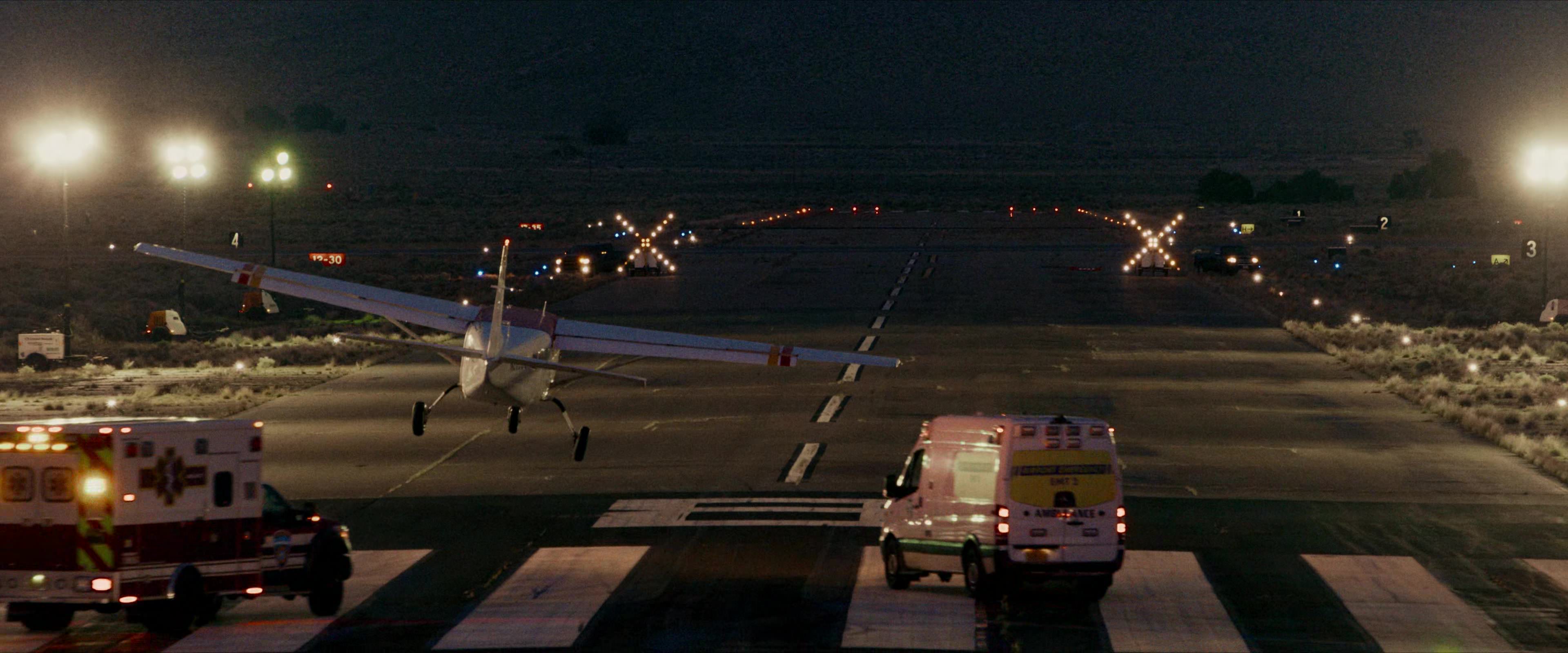 Flight Risk (2025) [4K] screencap 10689