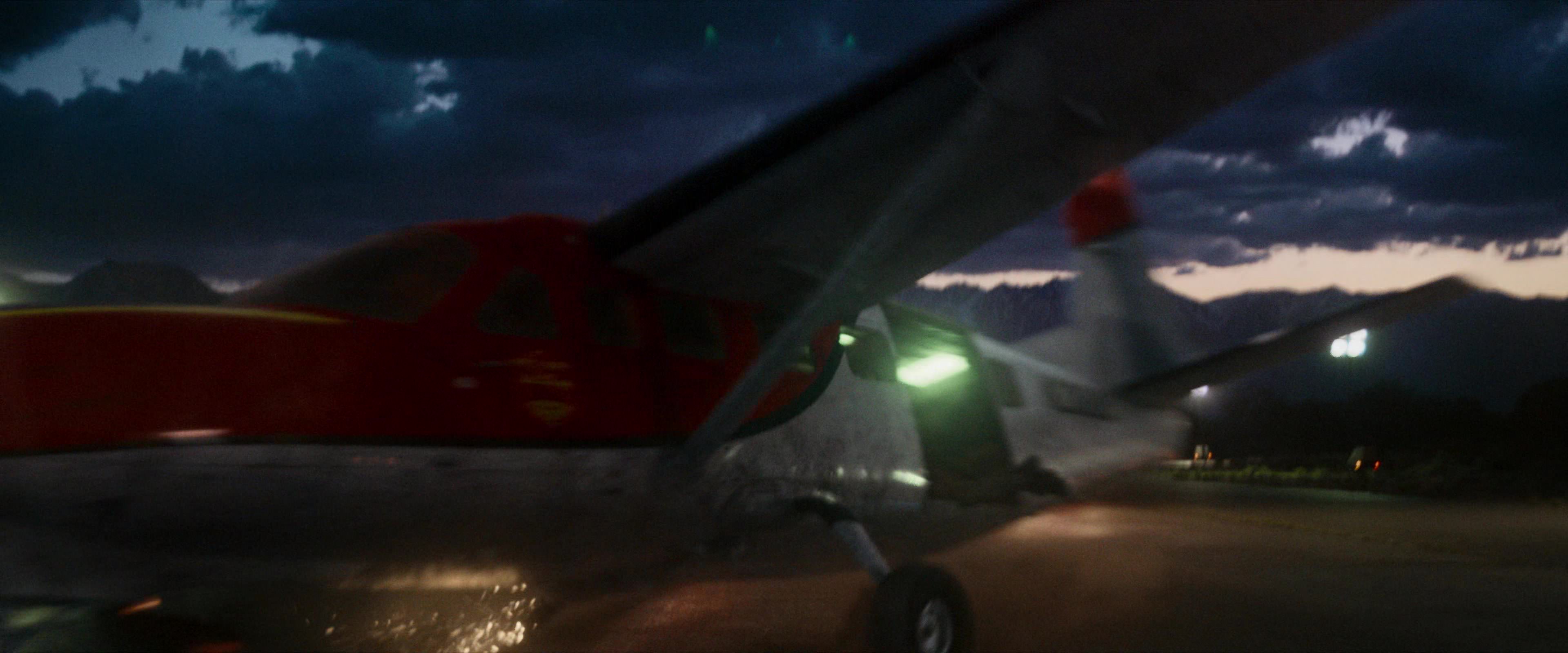 Flight Risk (2025) [4K] HD screenshot 10763