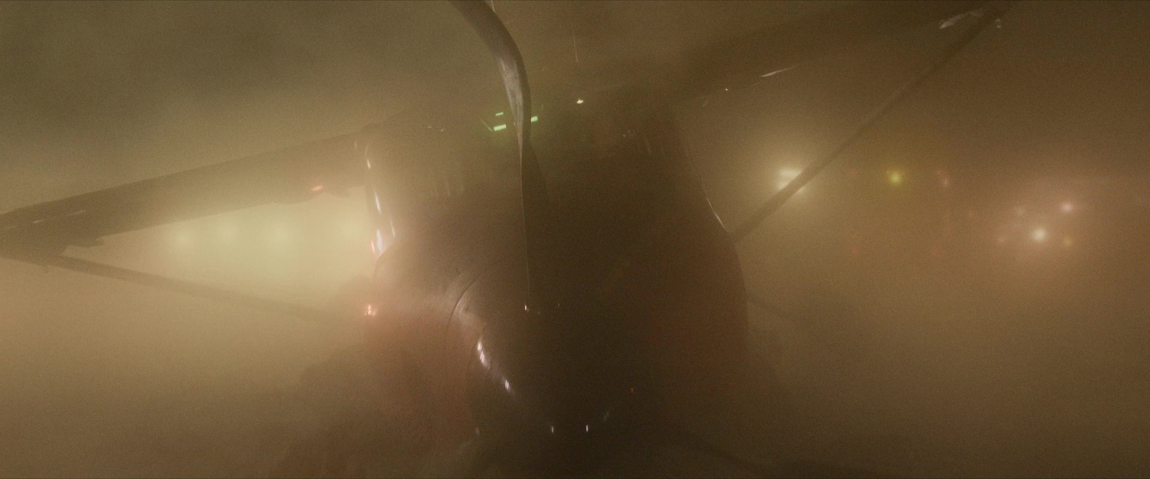 Flight Risk (2025) [4K] screencap 10818