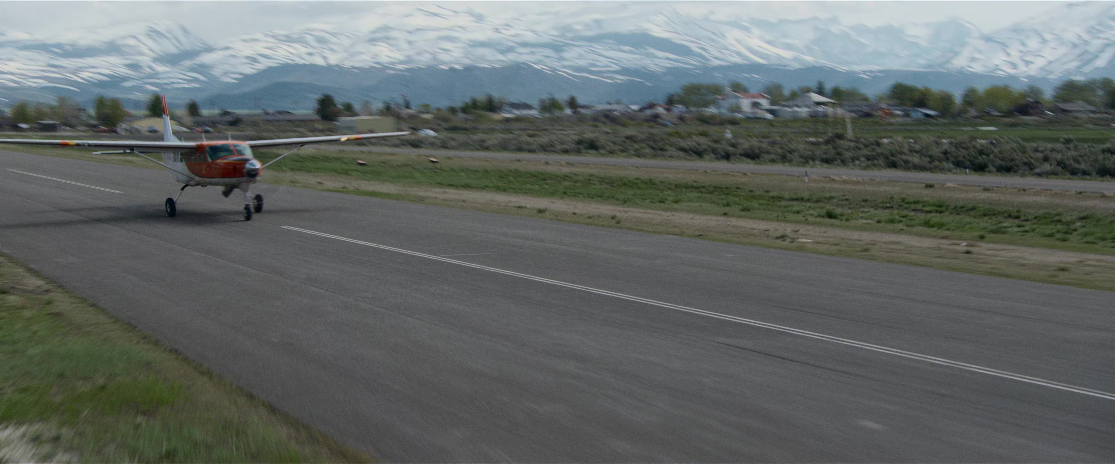 Flight Risk (2025) [4K] HD screenshot 1088