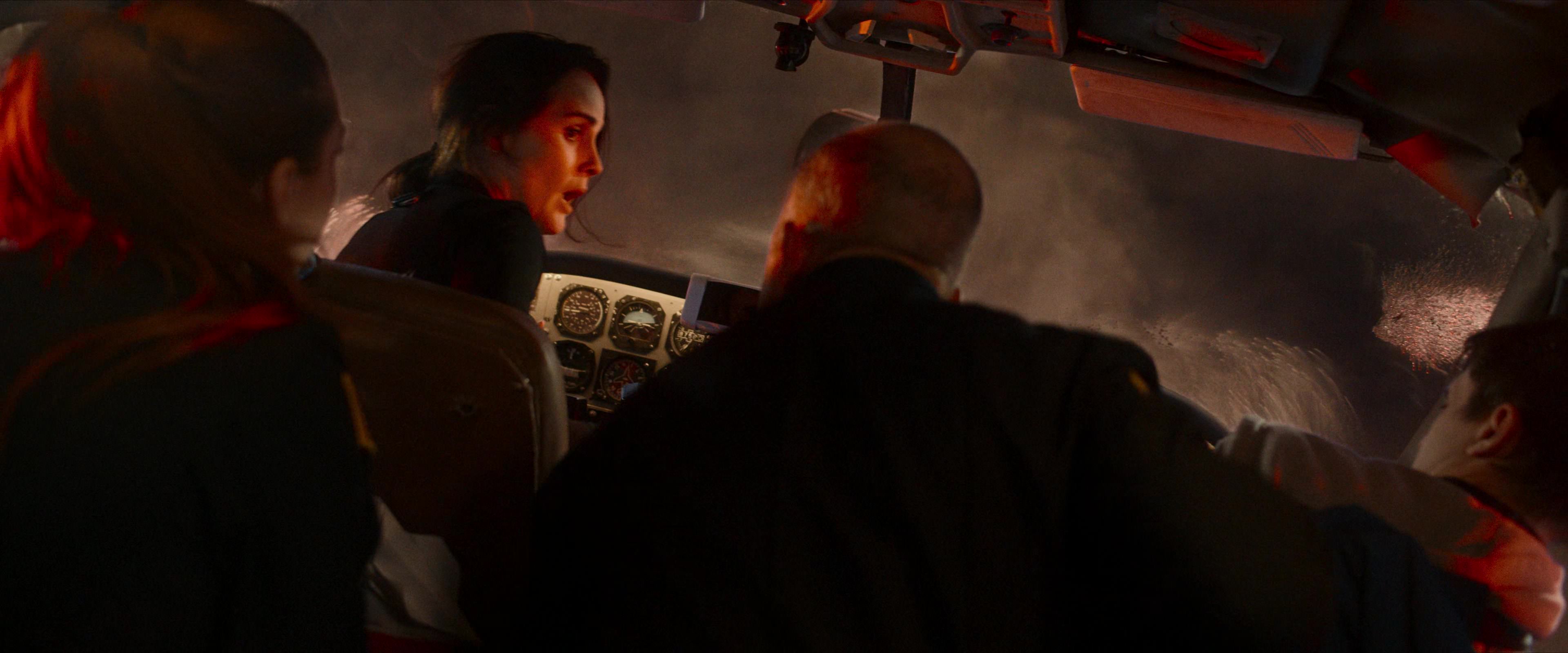 Flight Risk (2025) [4K] screencap 10914
