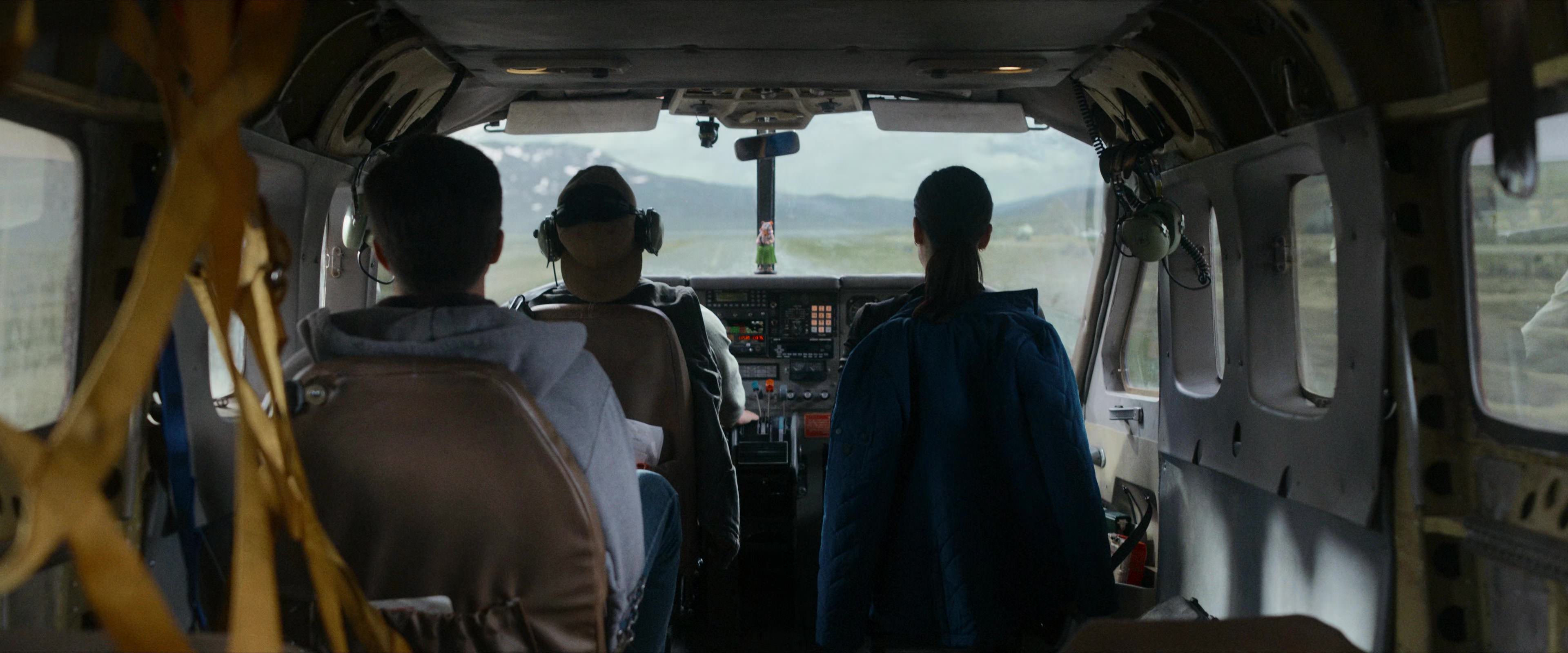 Flight Risk (2025) [4K] HD screenshot 1103