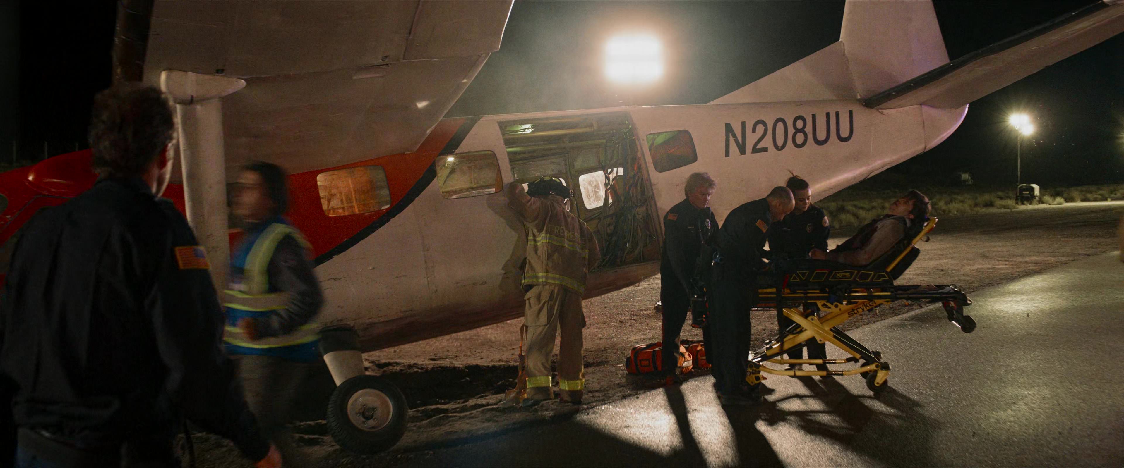 Flight Risk (2025) [4K] screencap 11040