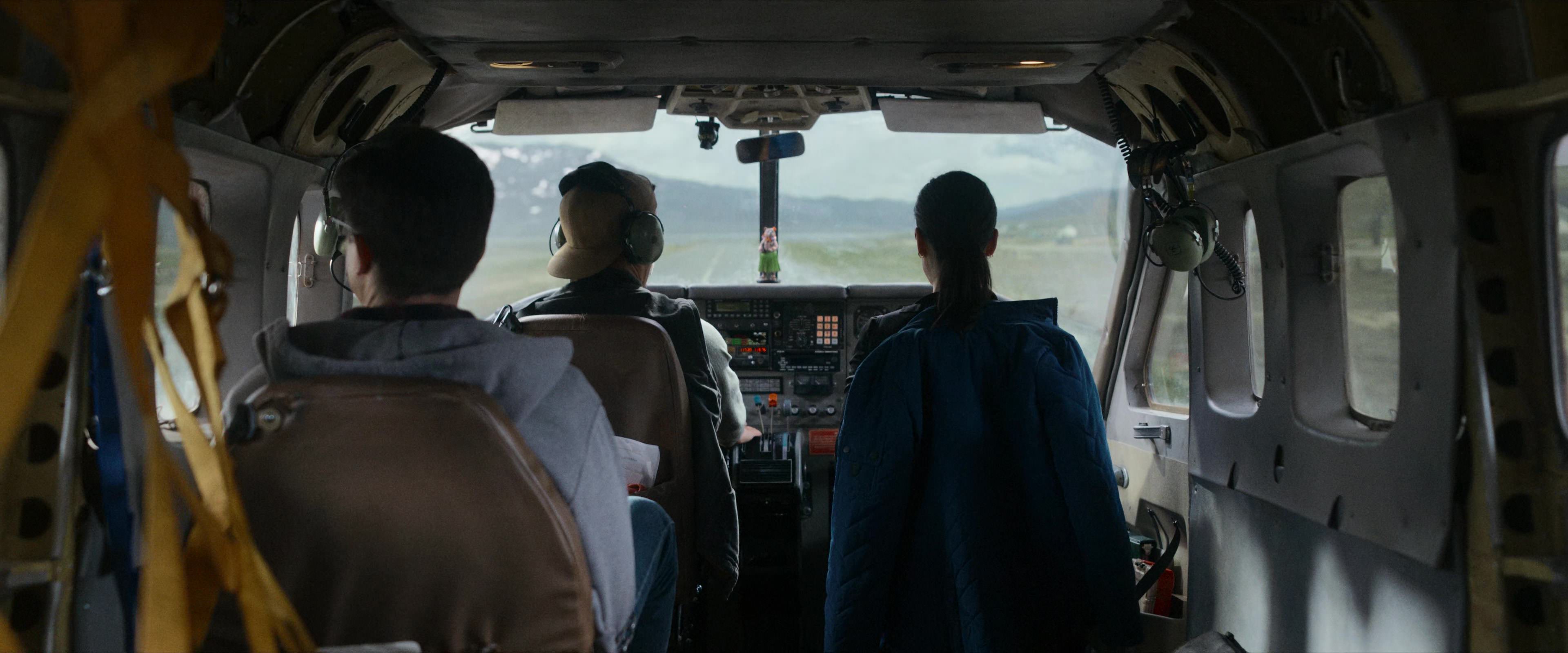 Flight Risk (2025) [4K] HD screenshot 1106