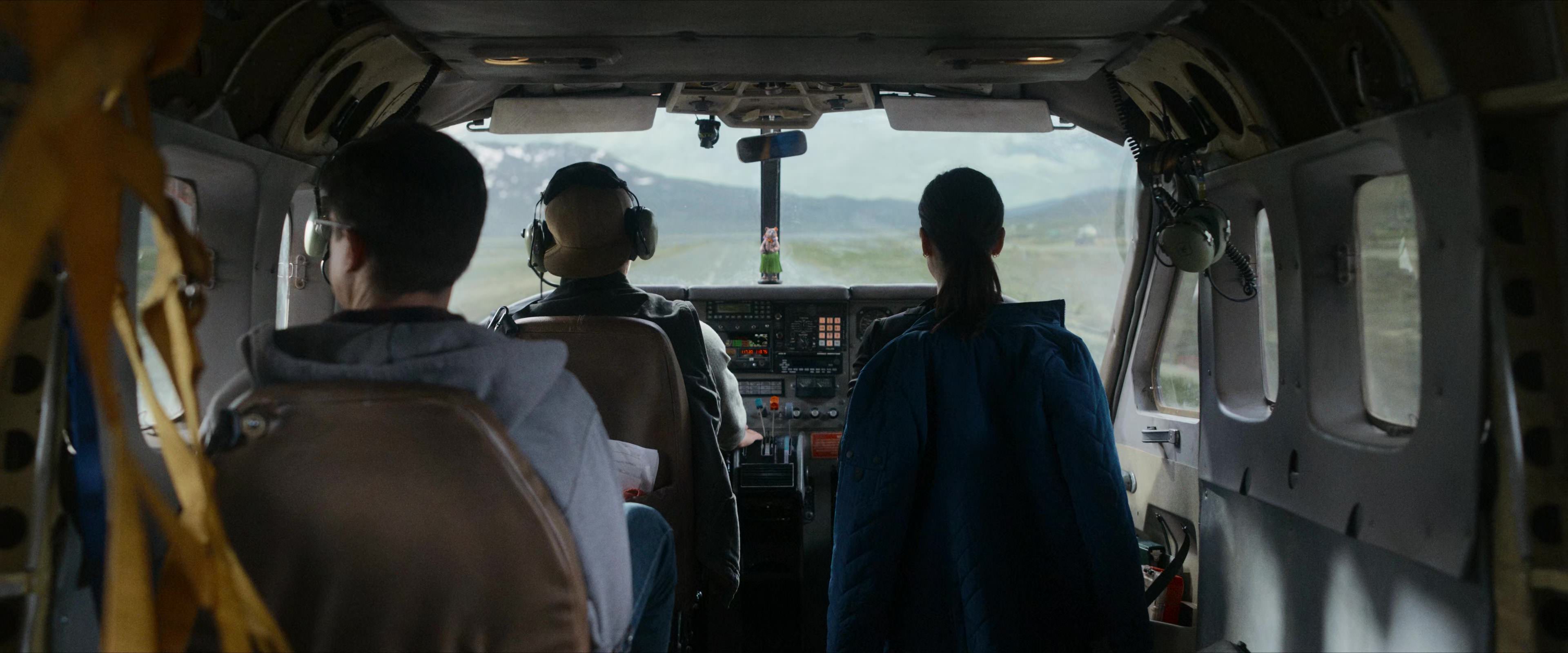 Flight Risk (2025) [4K] screencap 1107