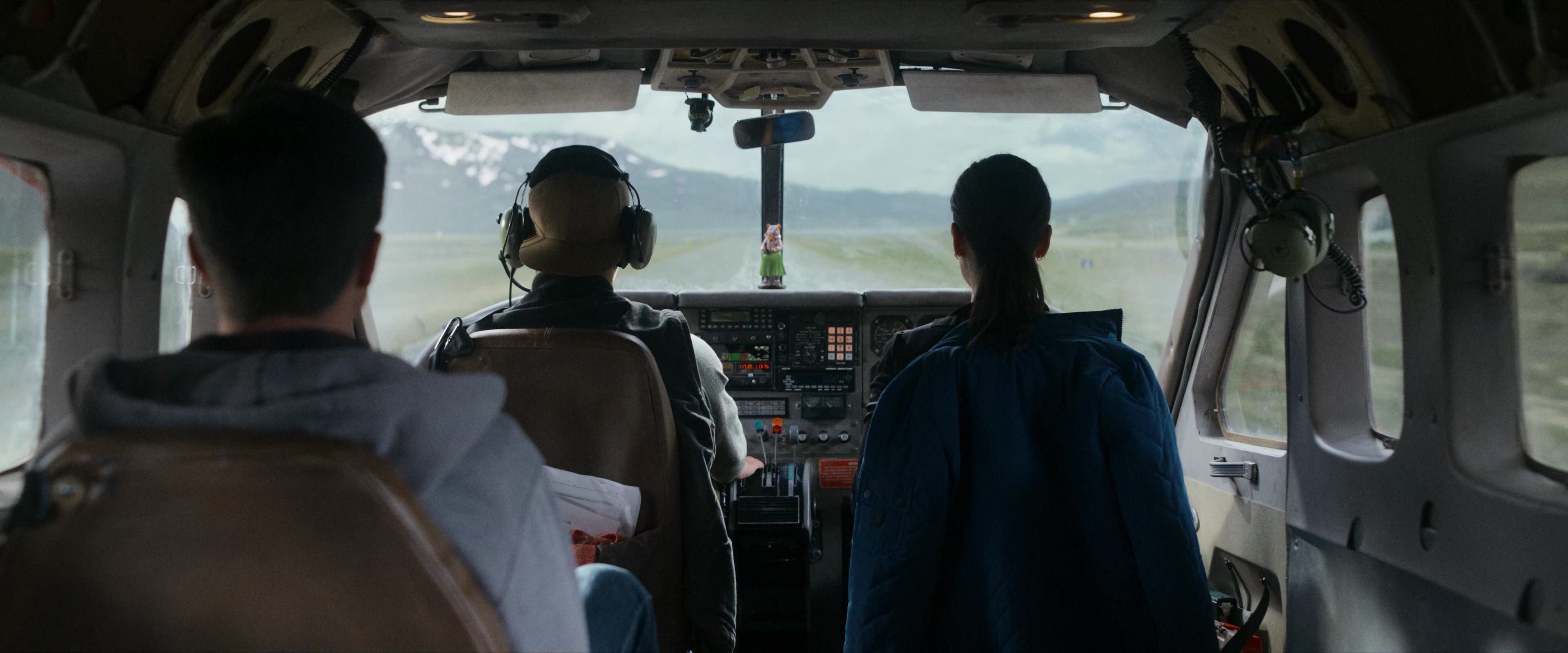 Flight Risk (2025) [4K] movie still 1111