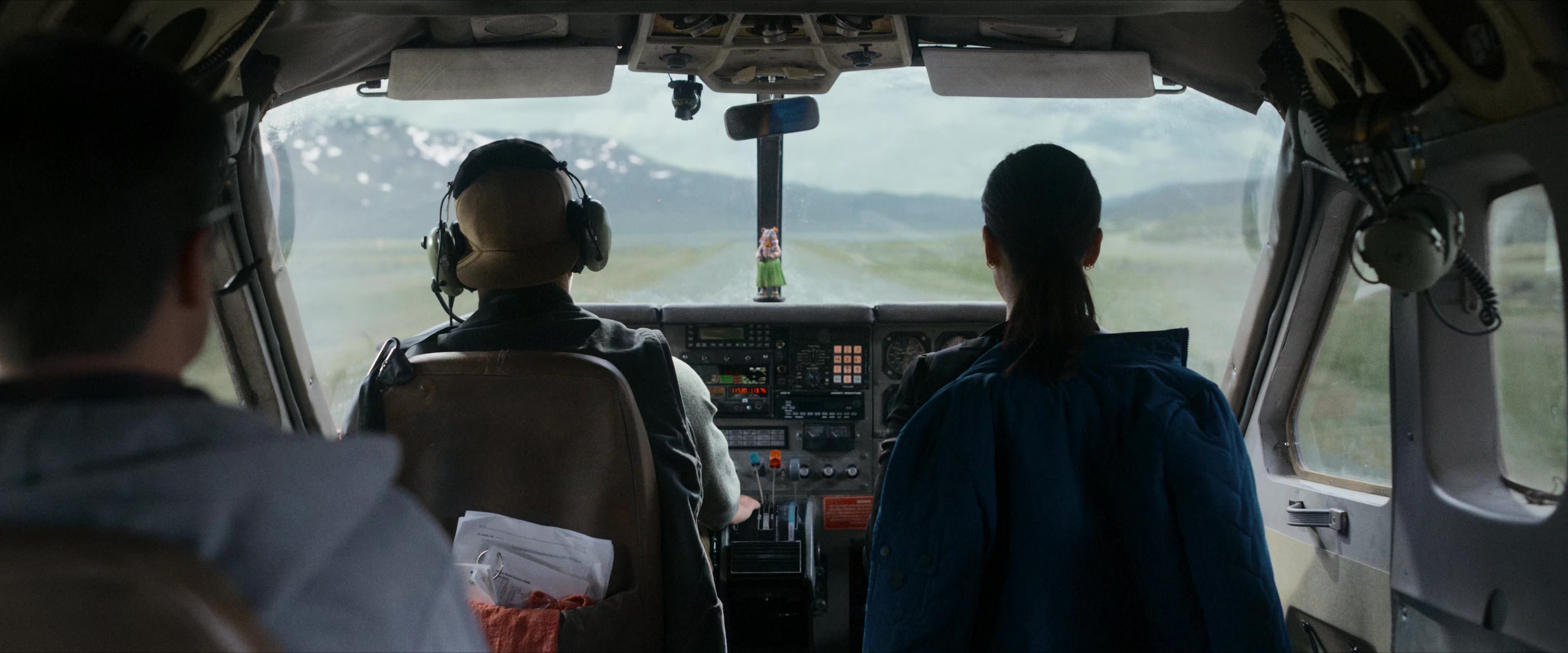 Flight Risk (2025) [4K] screencap 1116