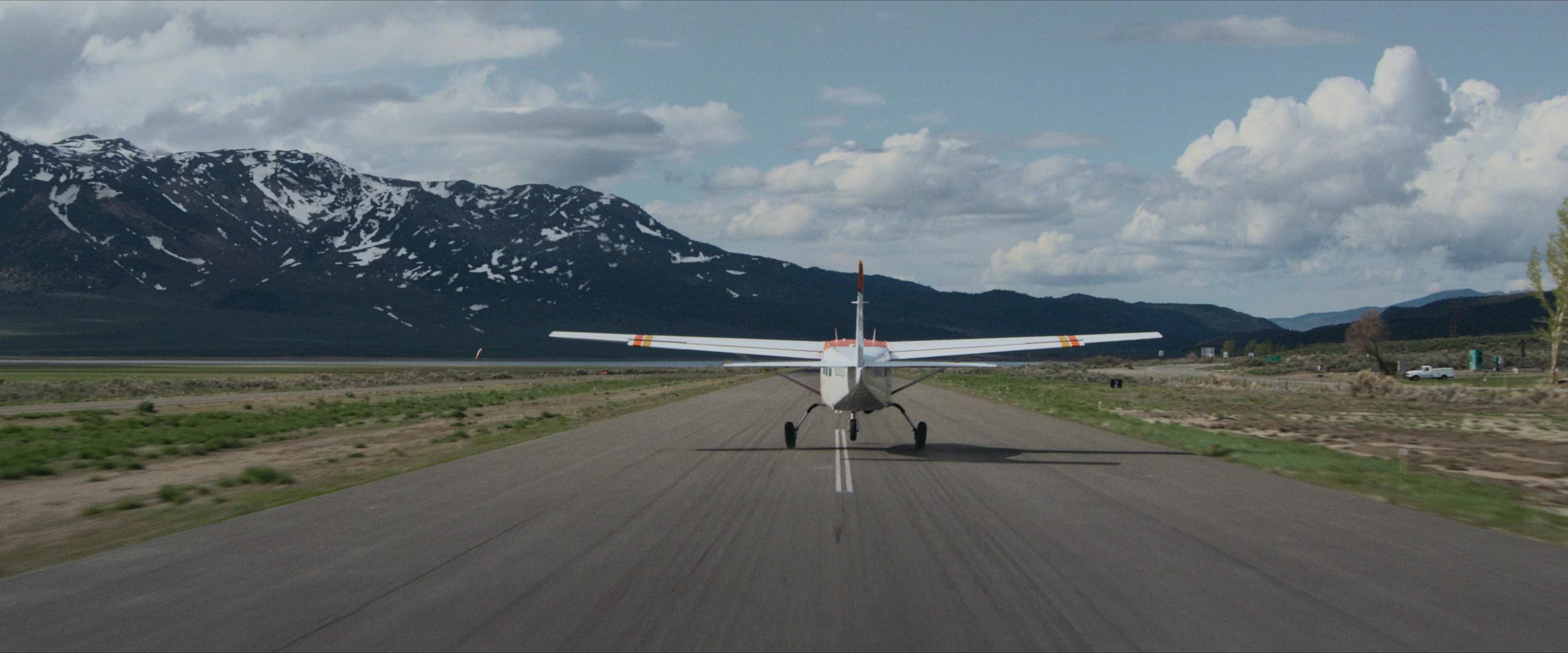 Flight Risk (2025) [4K] HD screenshot 1127
