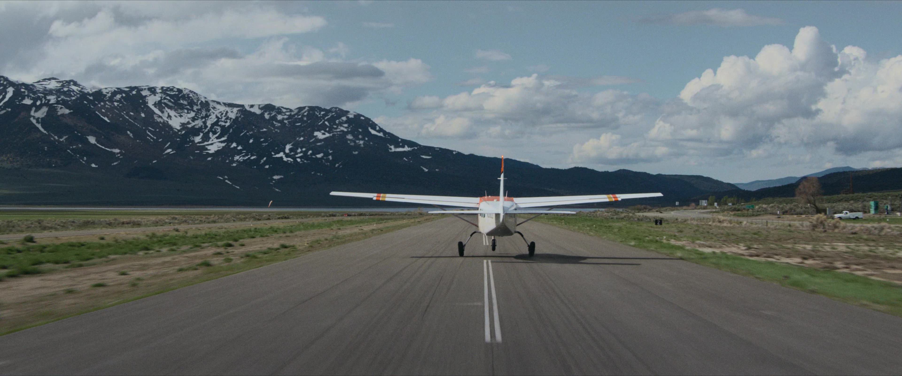 Flight Risk (2025) [4K] screencap 1128
