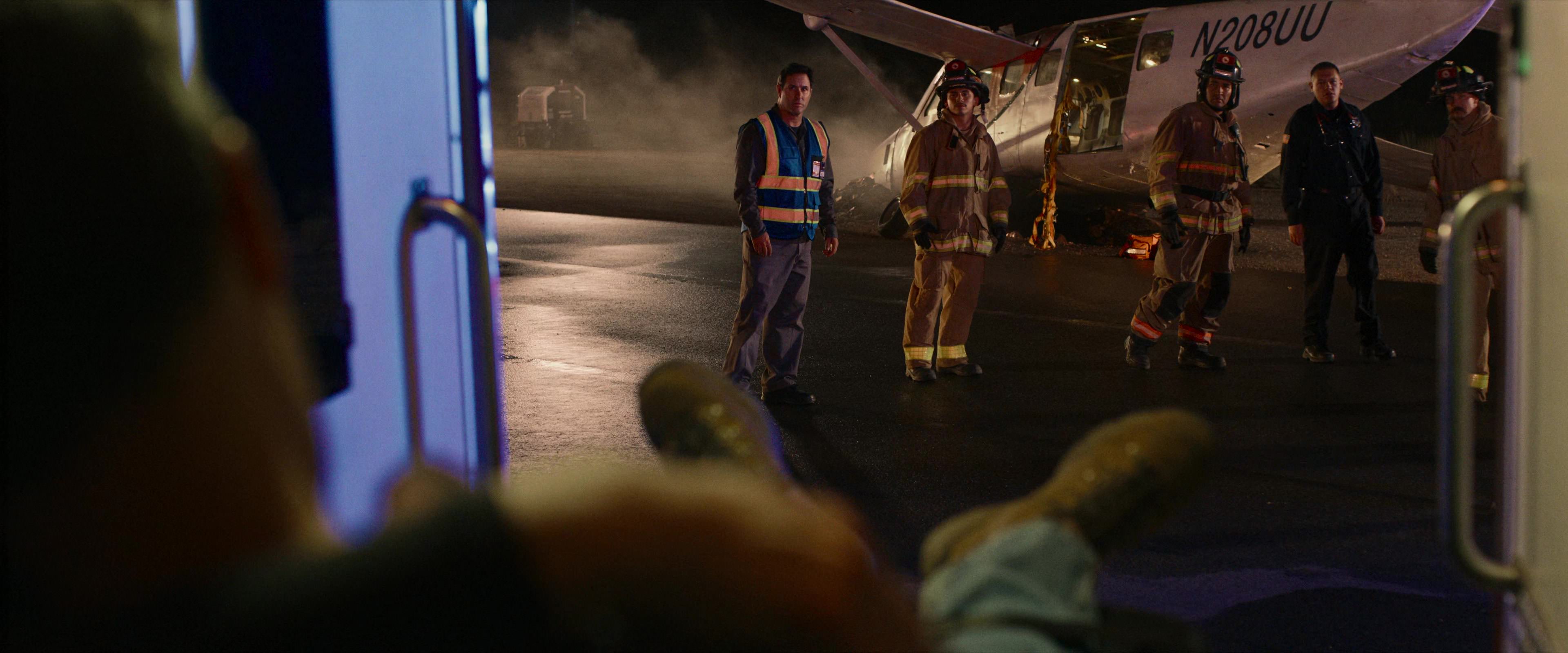 Flight Risk (2025) [4K] HD screenshot 11321