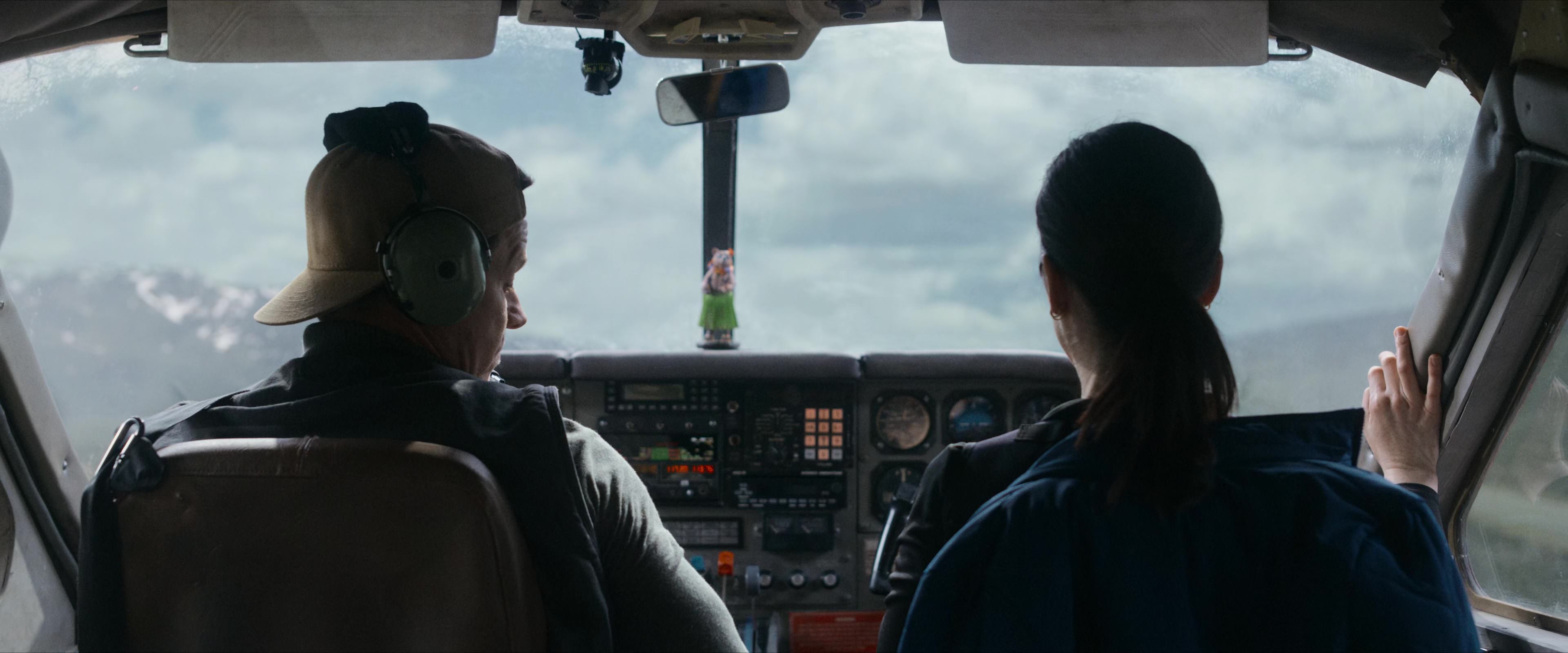 Flight Risk (2025) [4K] HD screenshot 1139