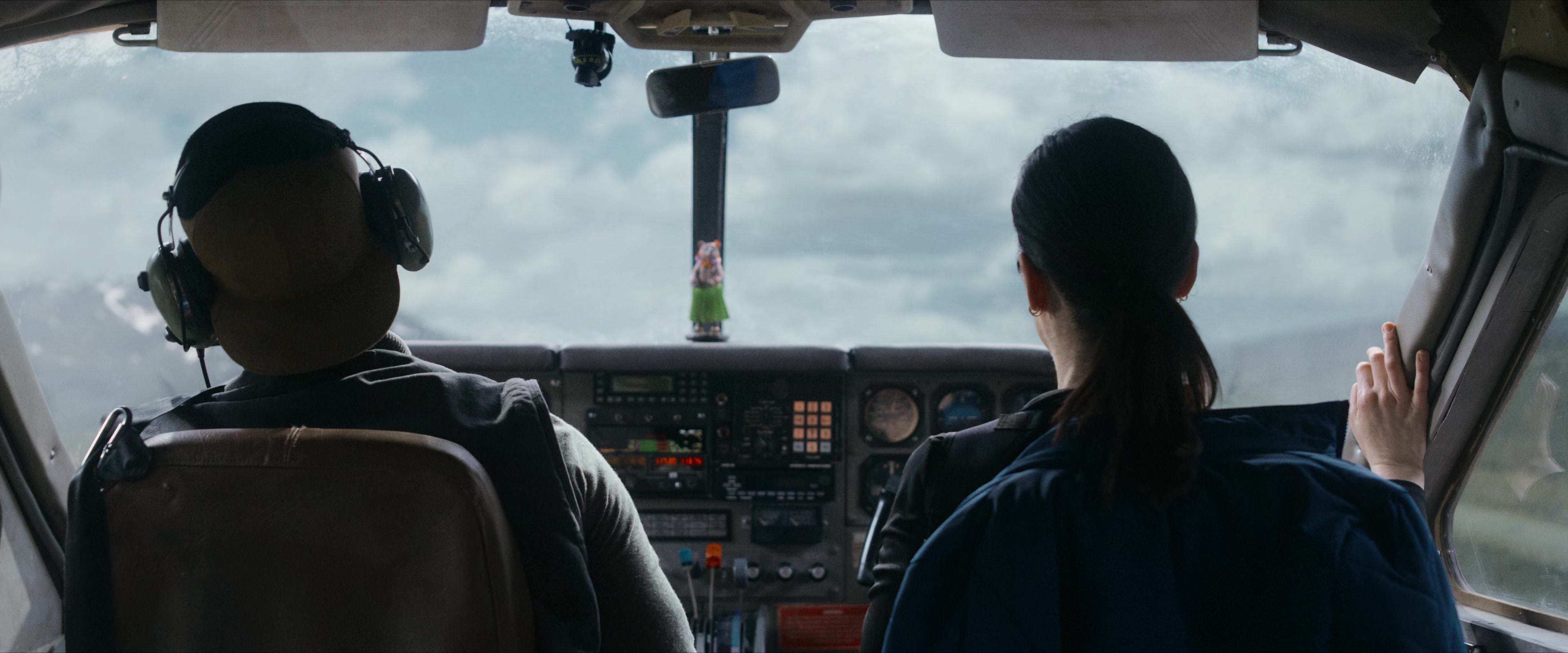 Flight Risk (2025) [4K] HD screenshot 1142