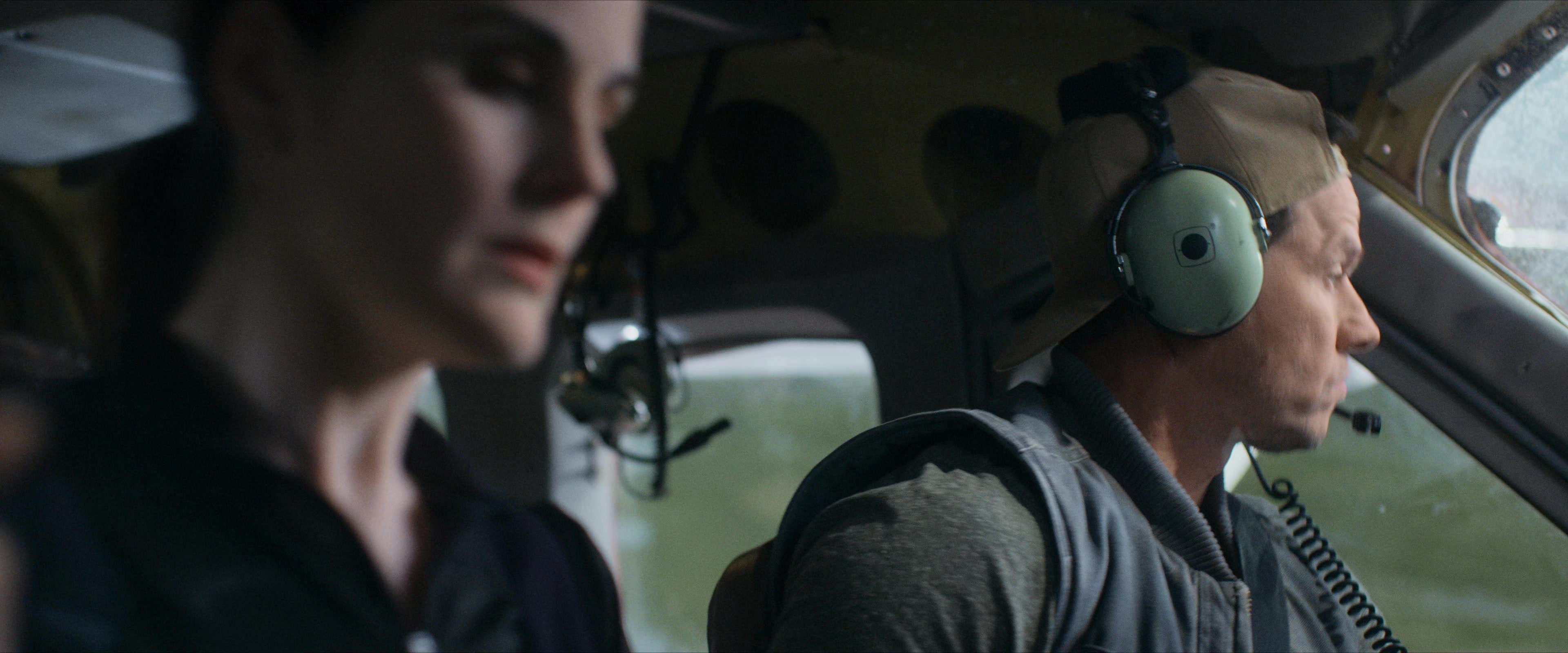 Flight Risk (2025) [4K] screencap 1146