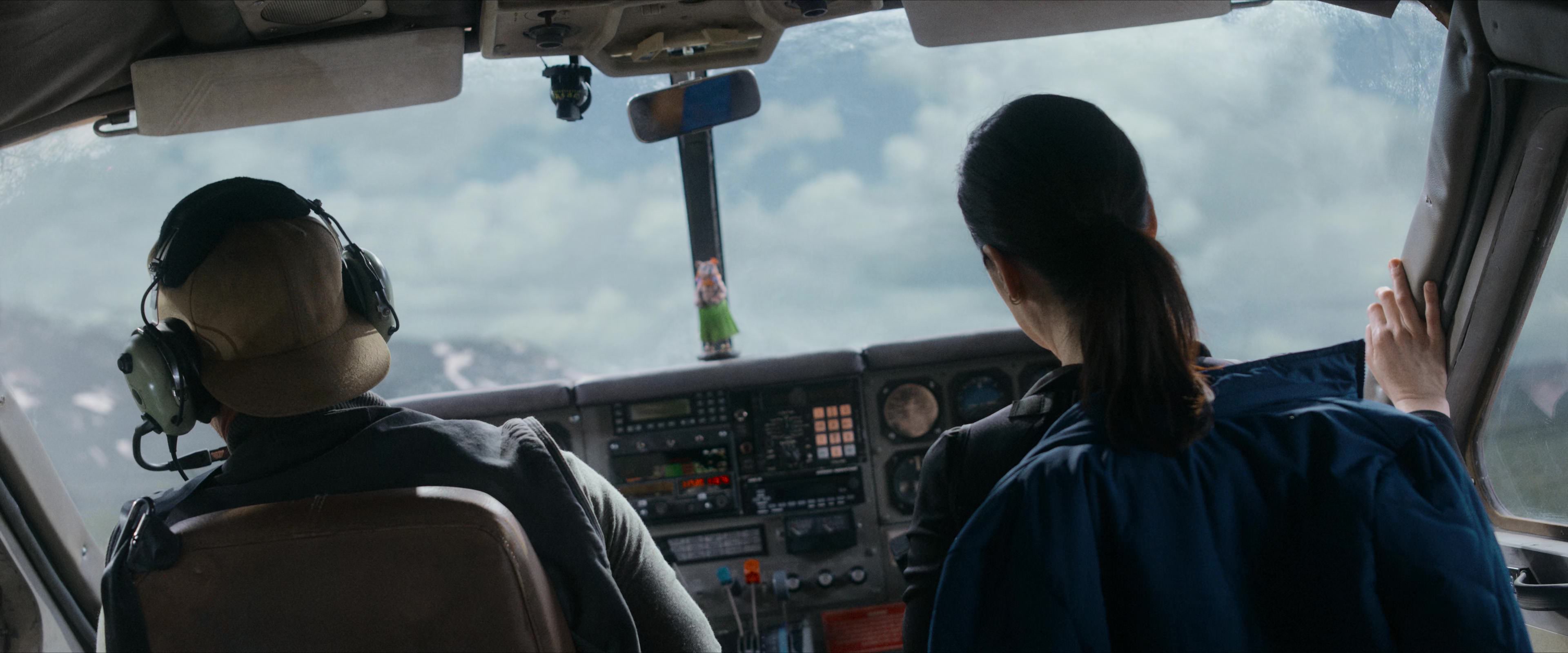 Flight Risk (2025) [4K] HD screenshot 1163