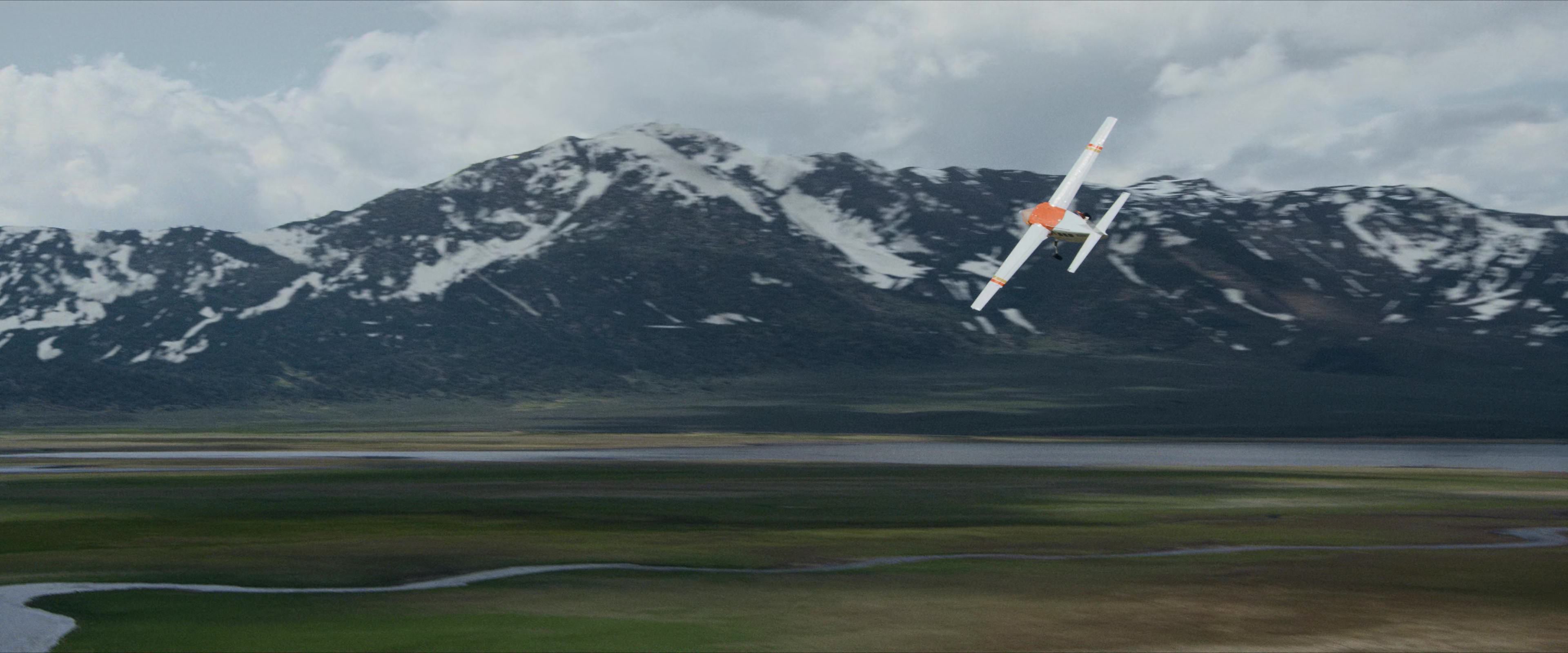 Flight Risk (2025) [4K] screencap 1173