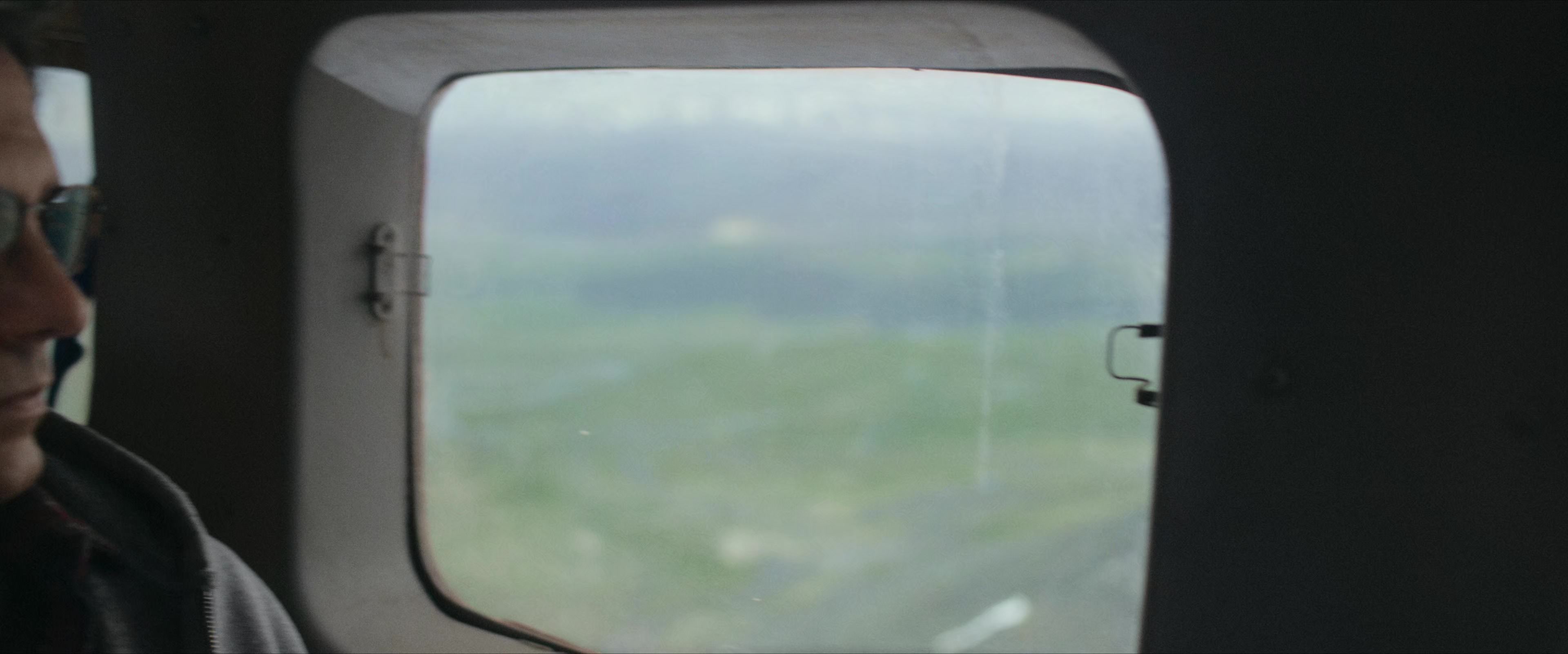 Flight Risk (2025) [4K] screencap 1206