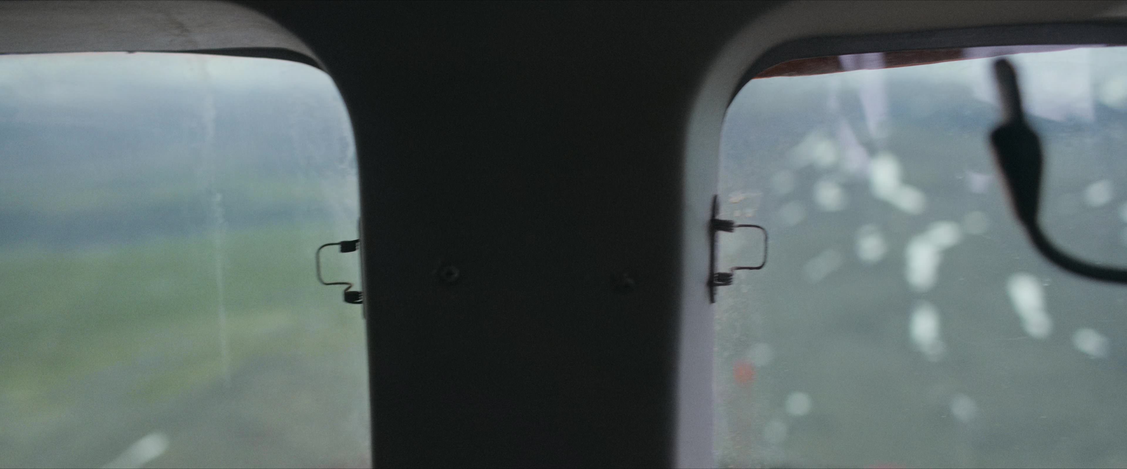 Flight Risk (2025) [4K] HD screenshot 1211