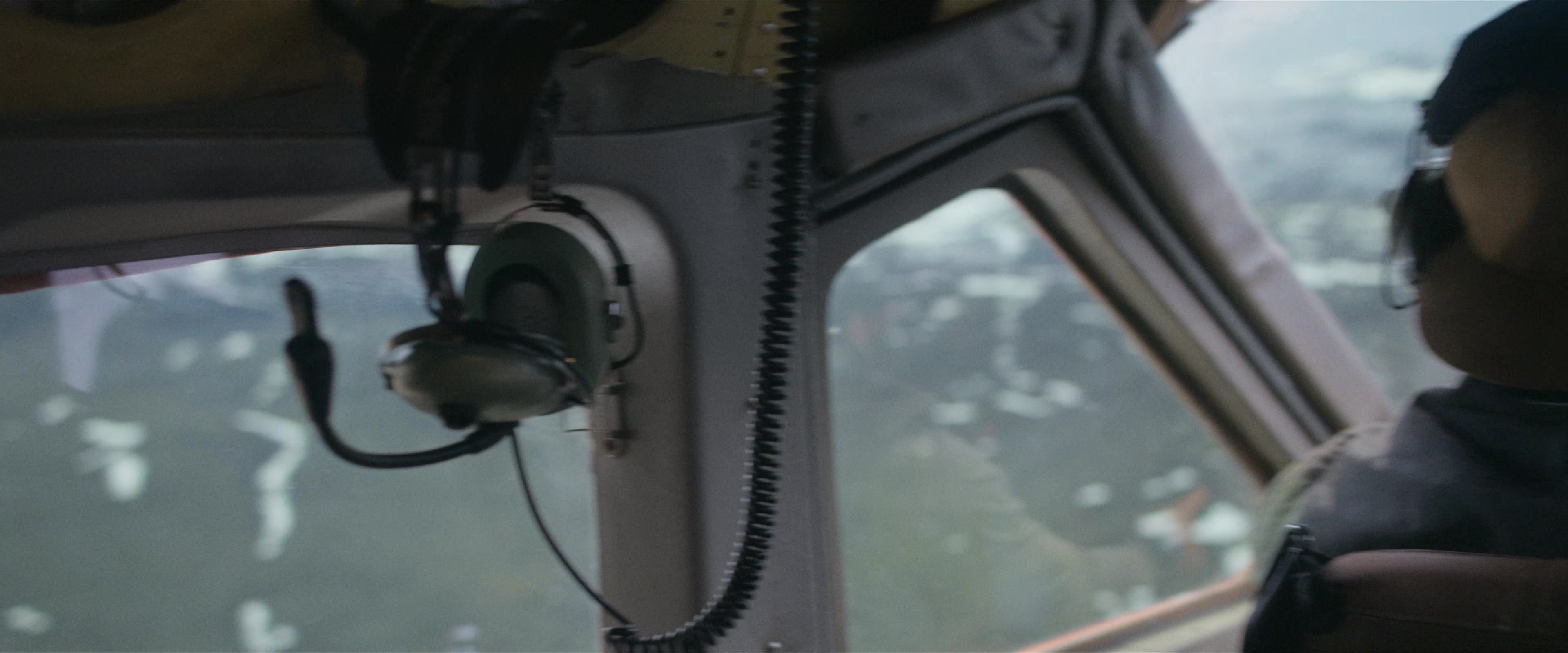 Flight Risk (2025) [4K] screencap 1218