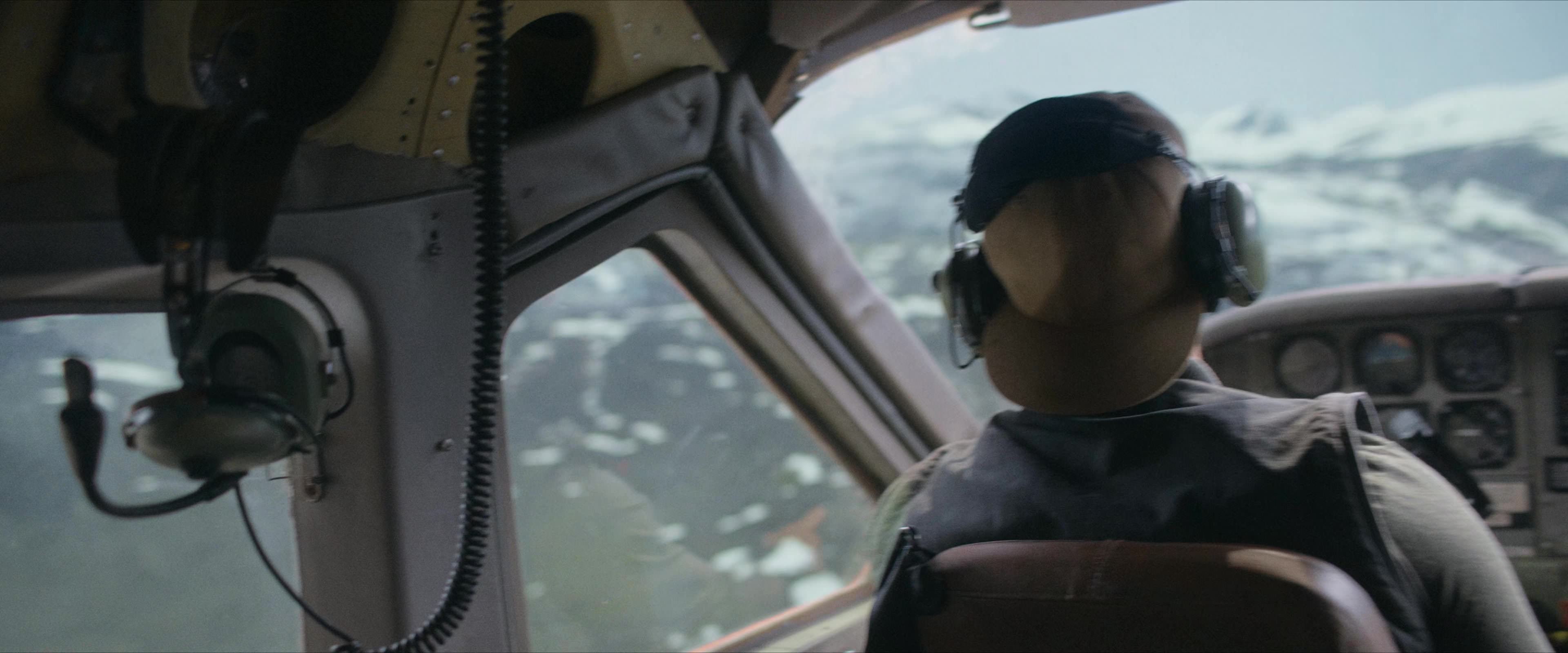 Flight Risk (2025) [4K] HD screenshot 1220