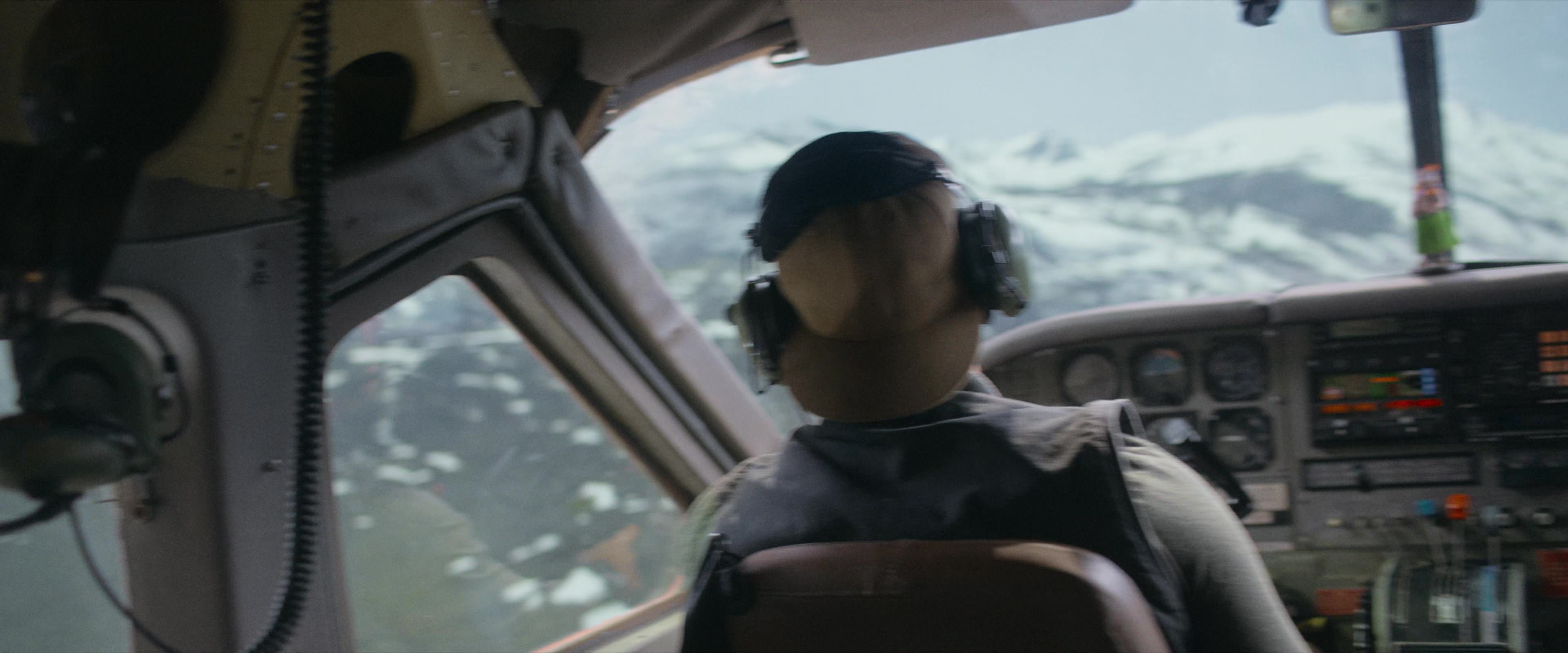 Flight Risk (2025) [4K] screencap 1221