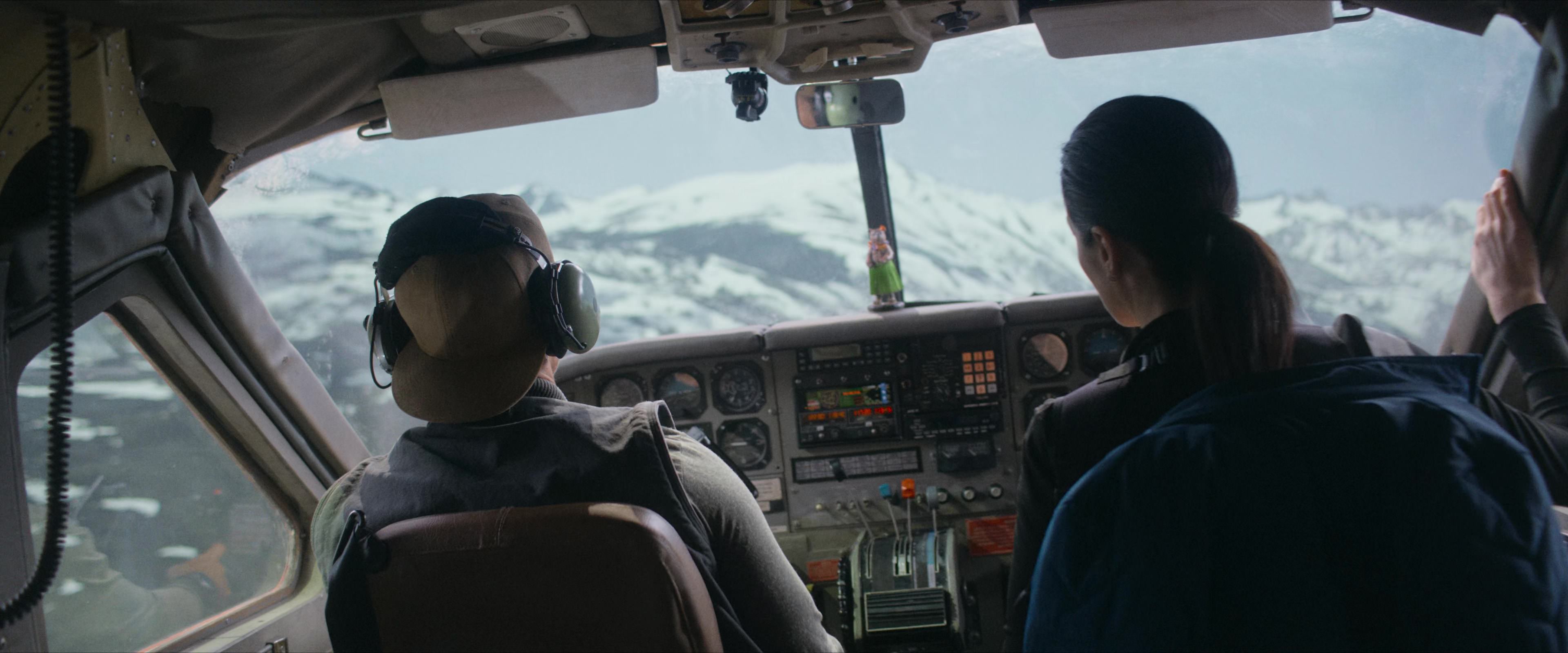Flight Risk (2025) [4K] HD screenshot 1226