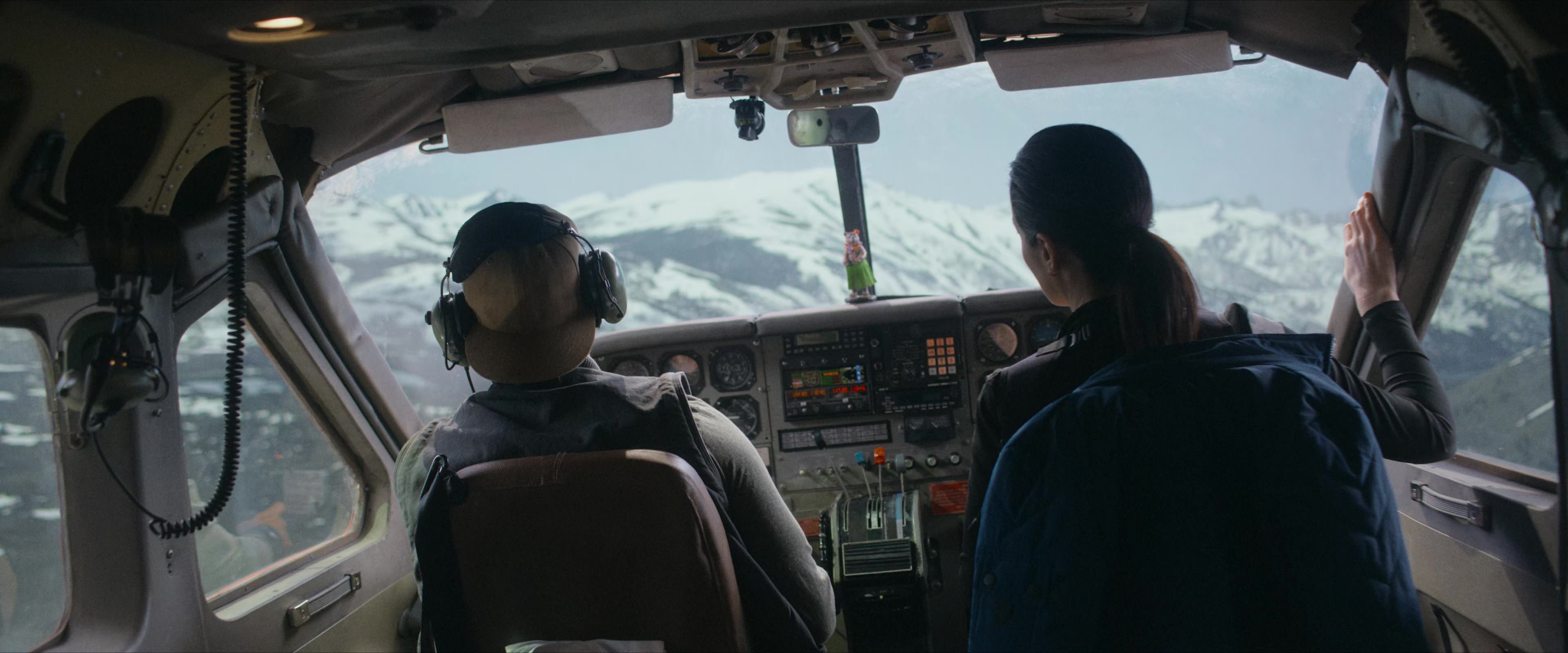 Flight Risk (2025) [4K] HD screenshot 1229