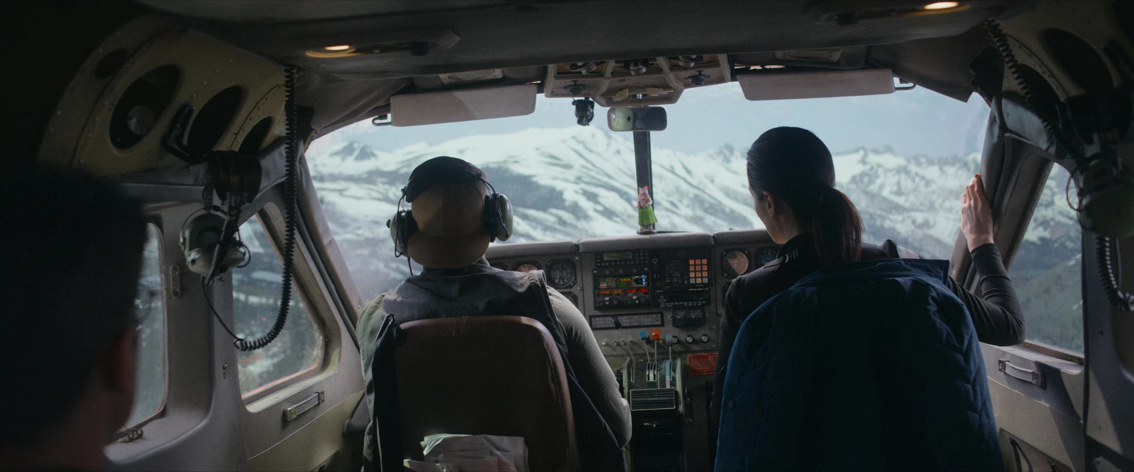 Flight Risk (2025) [4K] HD screenshot 1232