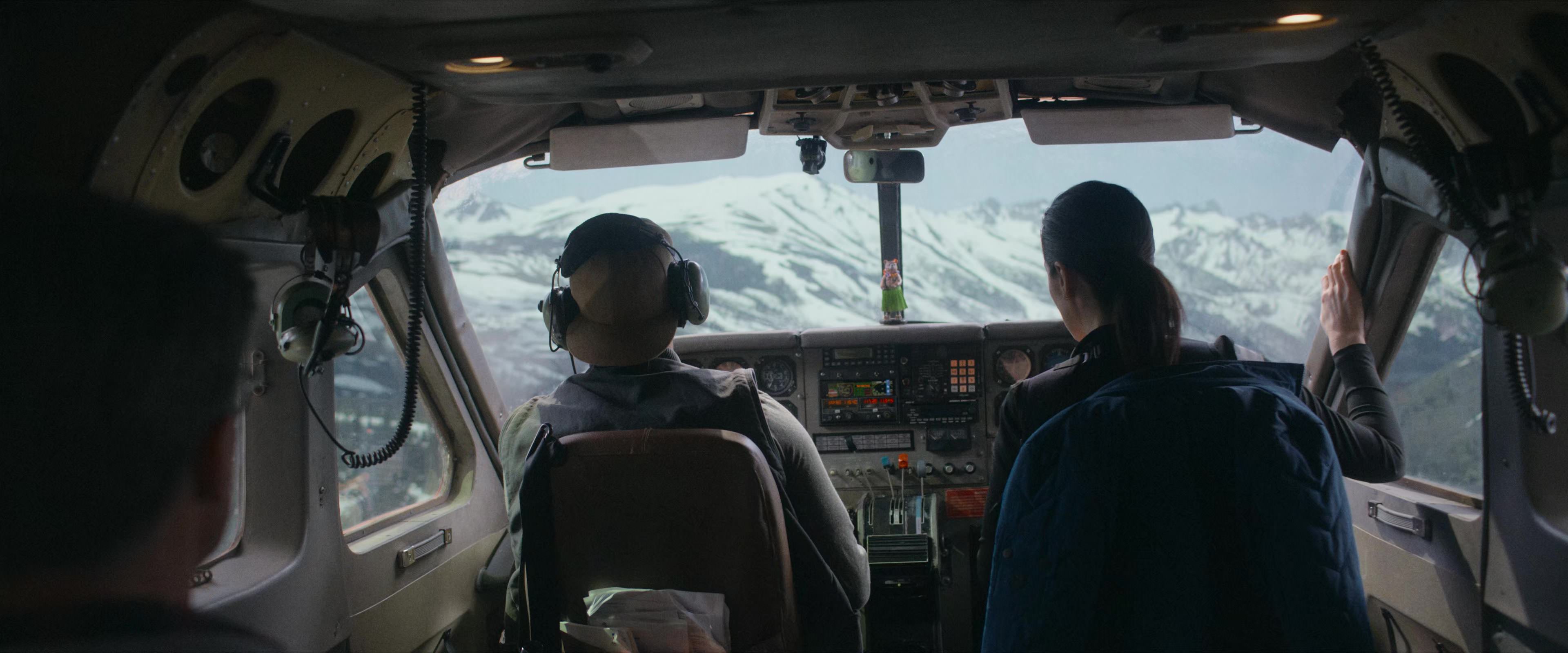 Flight Risk (2025) [4K] screencap 1233