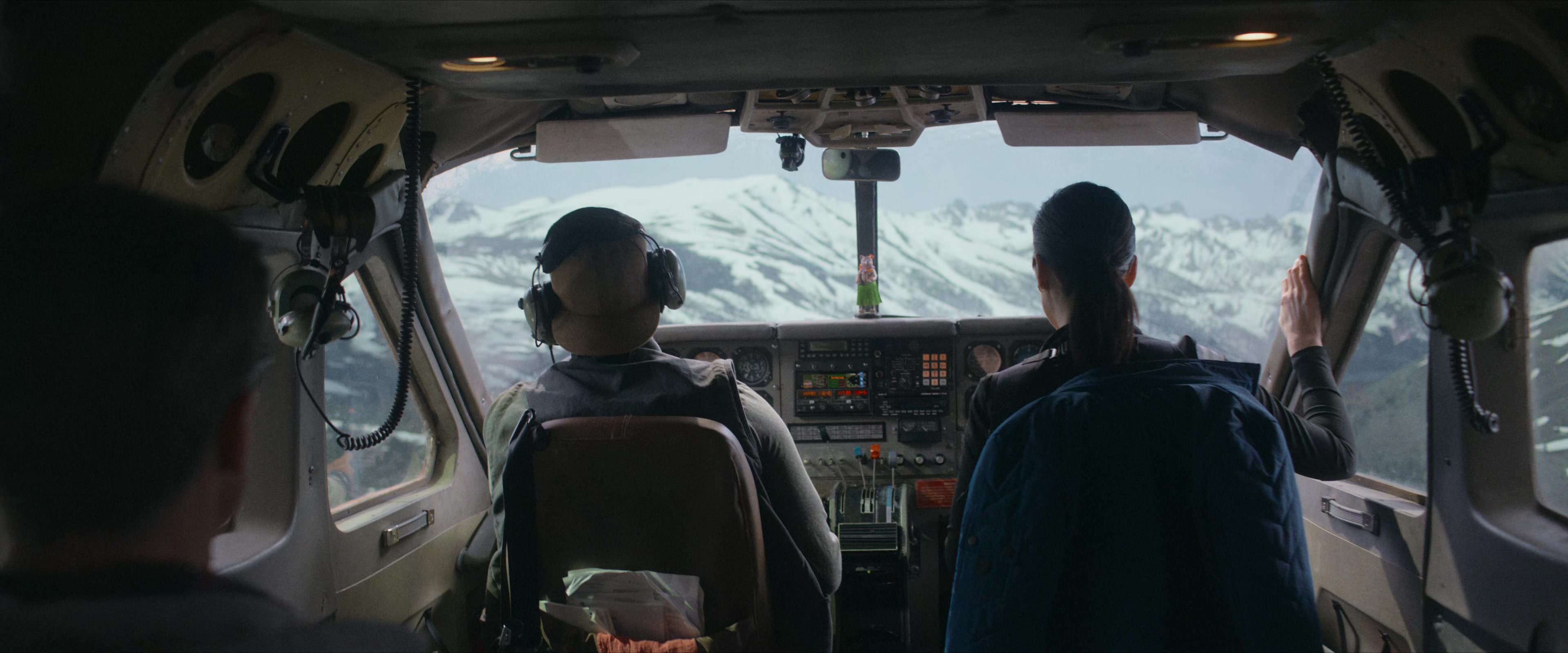 Flight Risk (2025) [4K] movie still 1234