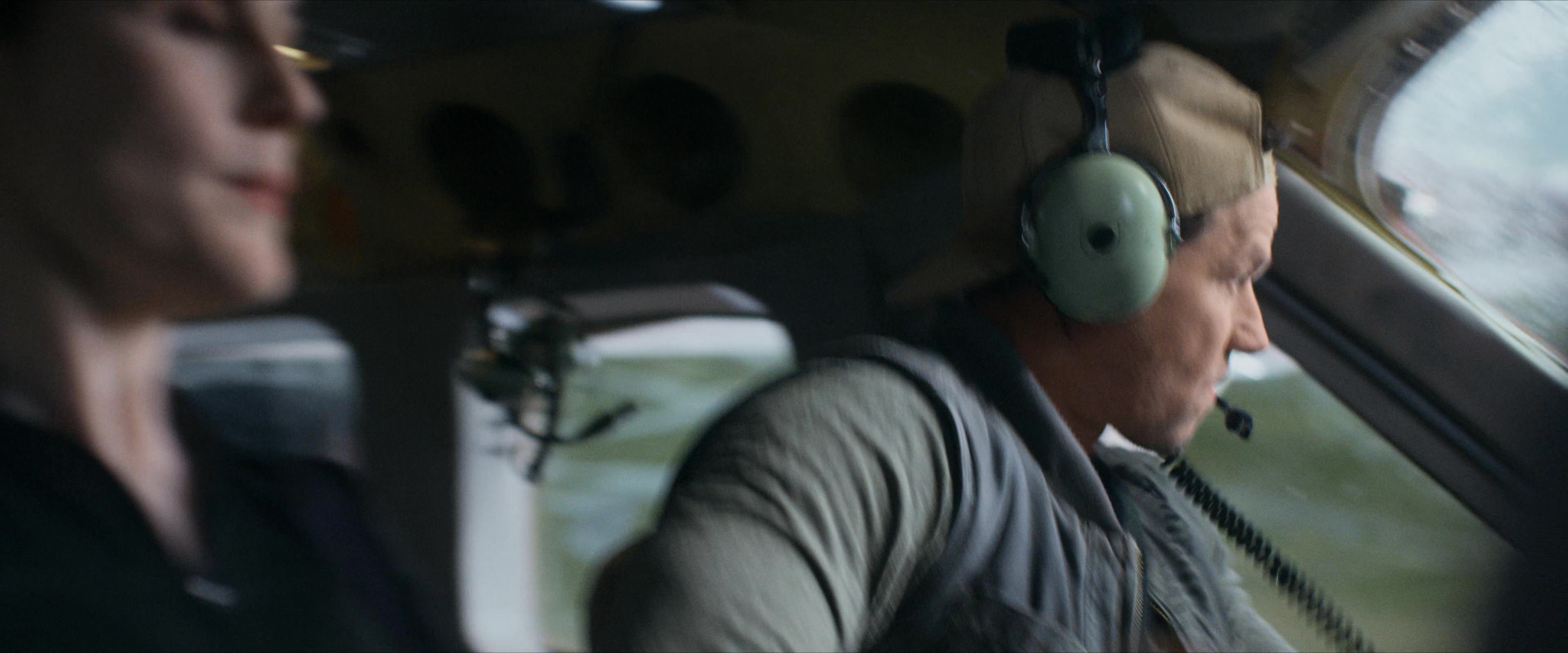 Flight Risk (2025) [4K] screencap 1245