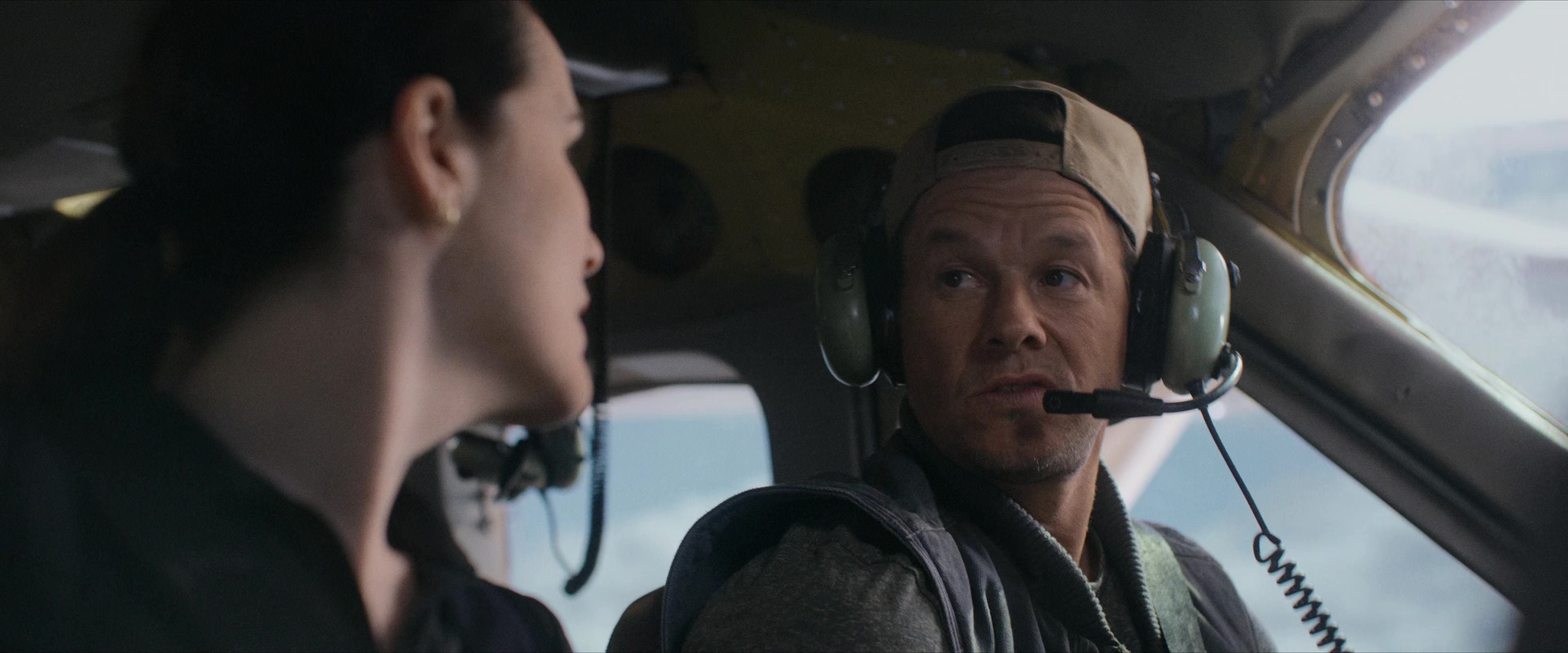 Flight Risk (2025) [4K] HD screenshot 1259