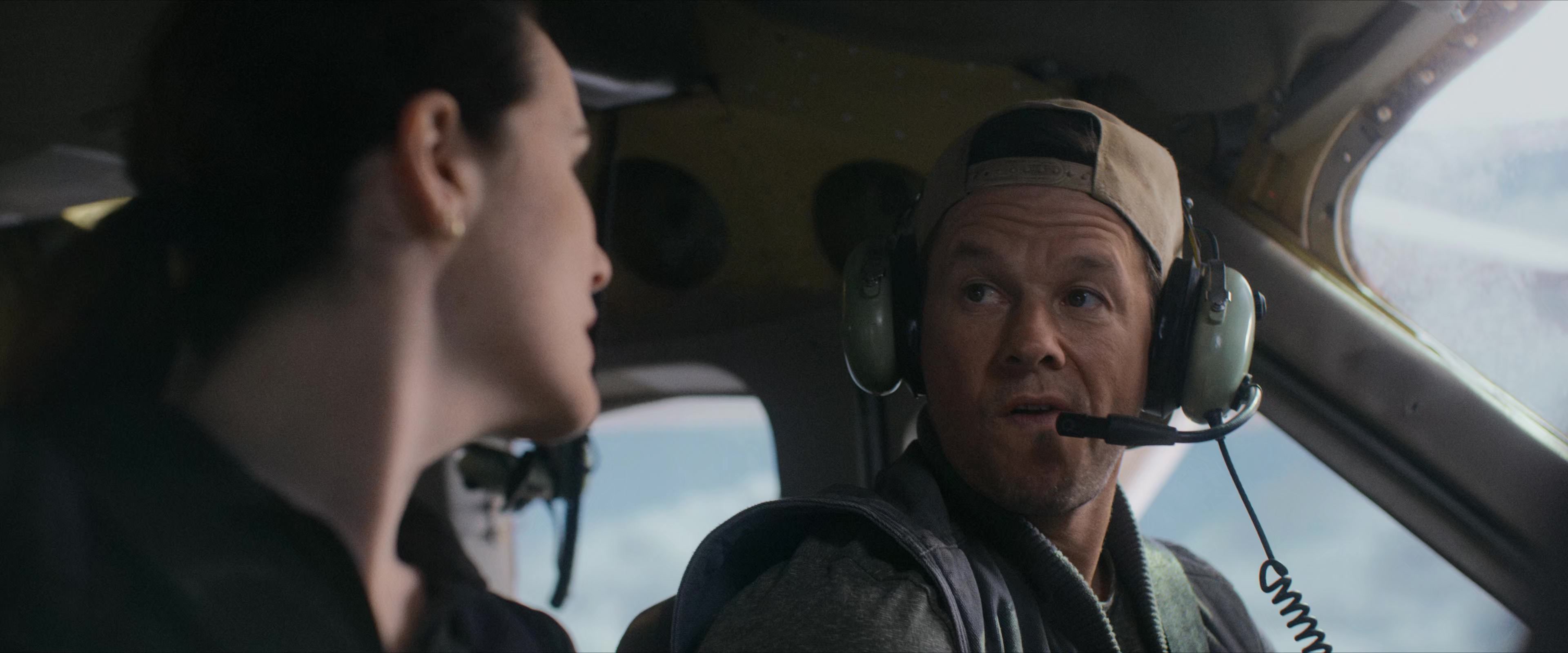 Flight Risk (2025) [4K] screencap 1260