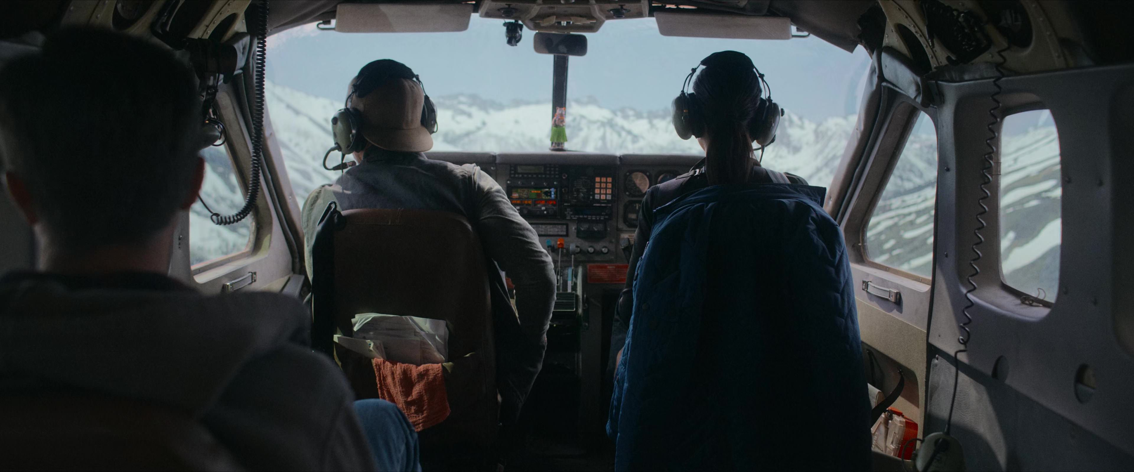 Flight Risk (2025) [4K] HD screenshot 1355