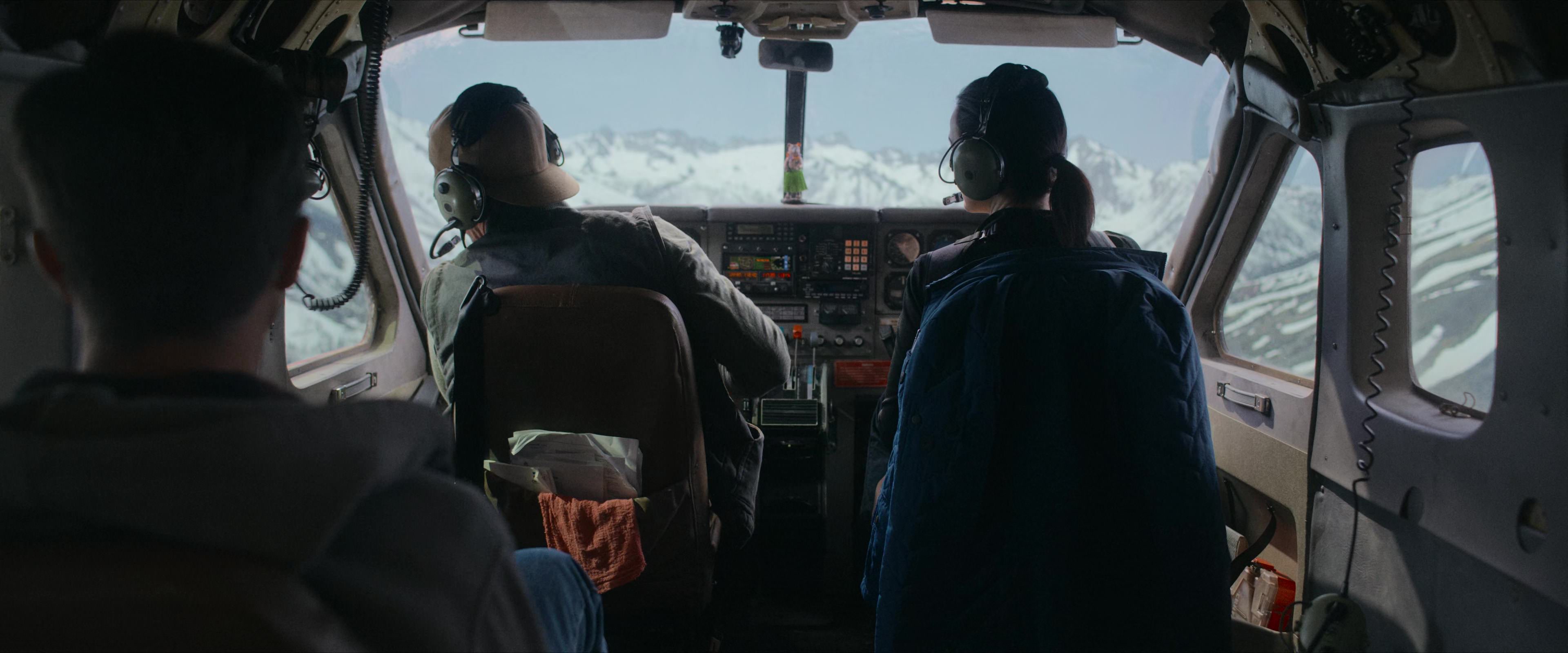 Flight Risk (2025) [4K] HD screenshot 1358