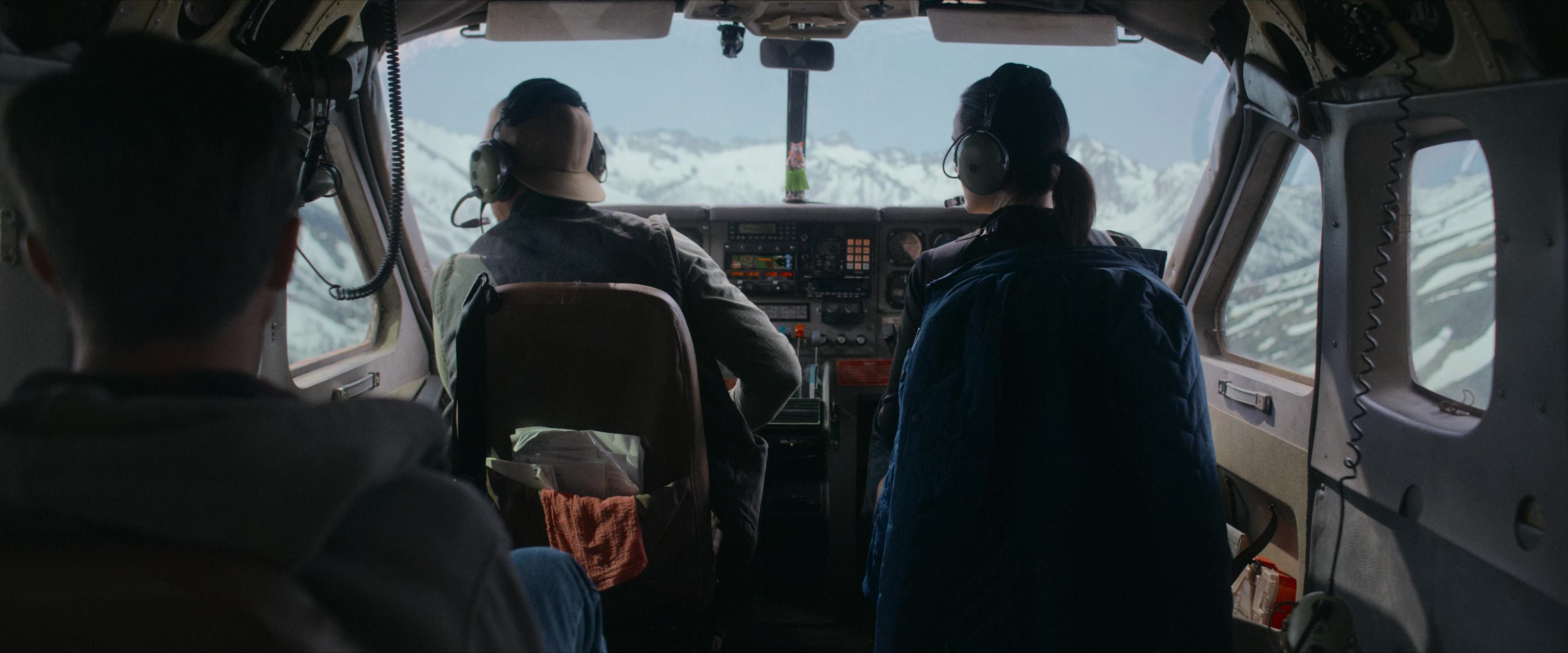 Flight Risk (2025) [4K] screencap 1359