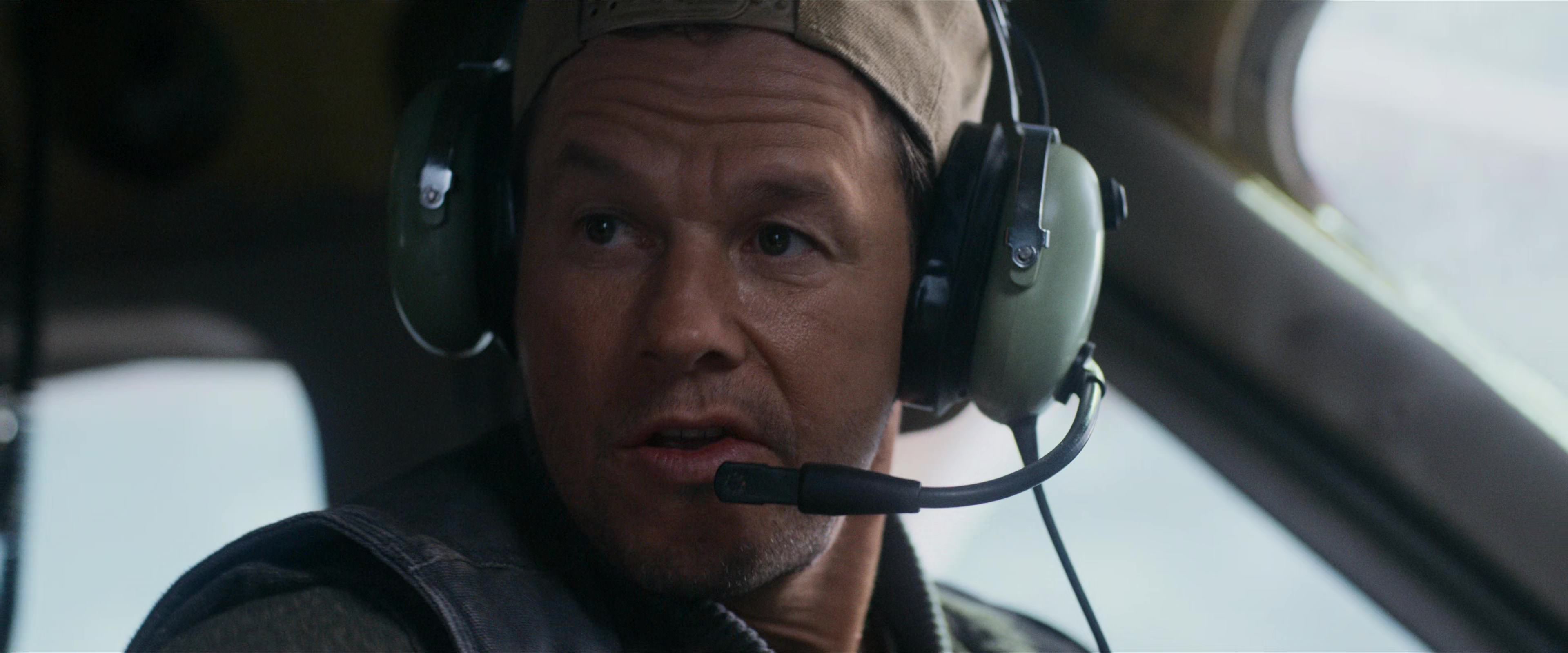 Flight Risk (2025) [4K] HD screenshot 1370