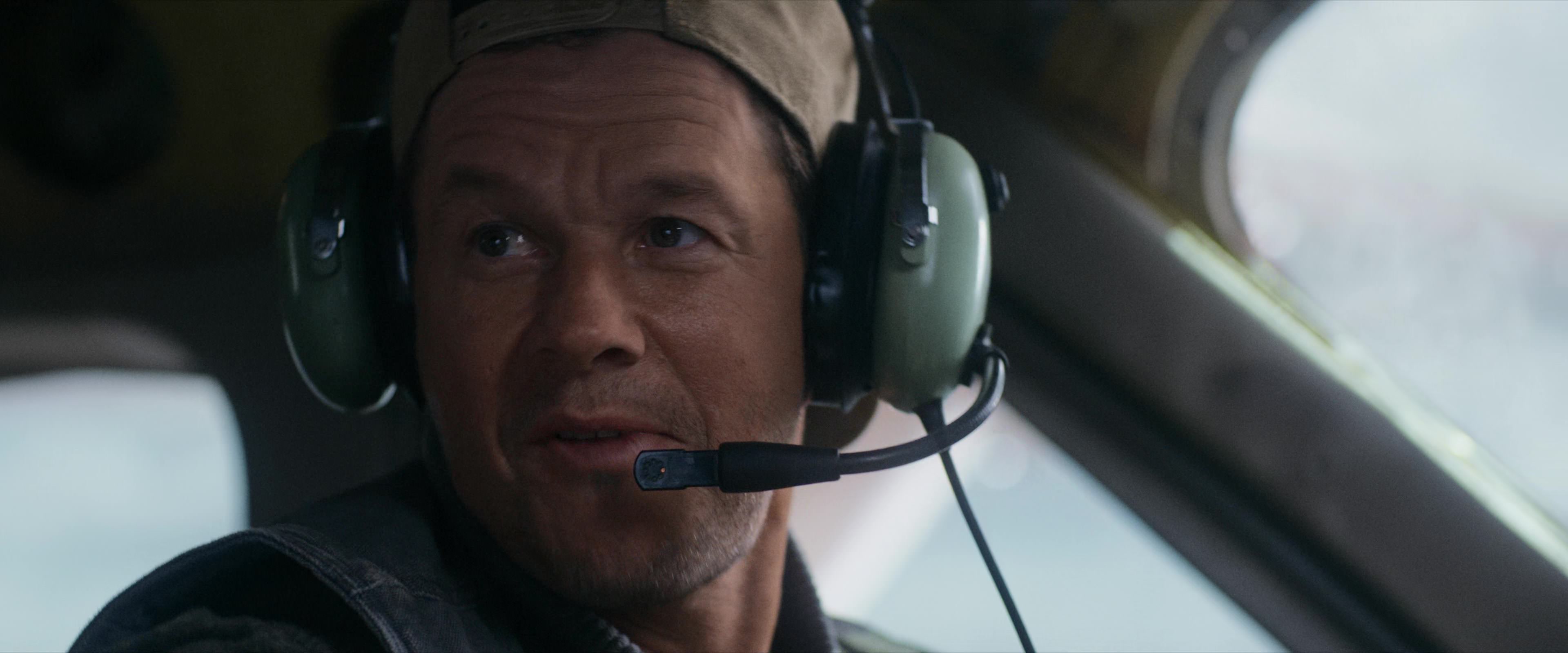 Flight Risk (2025) [4K] screencap 1380
