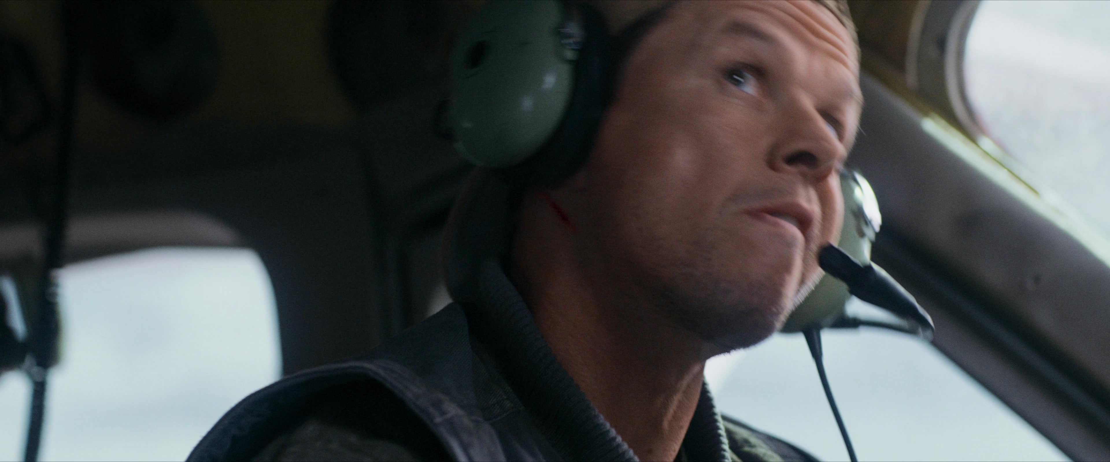 Flight Risk (2025) [4K] screencap 1398