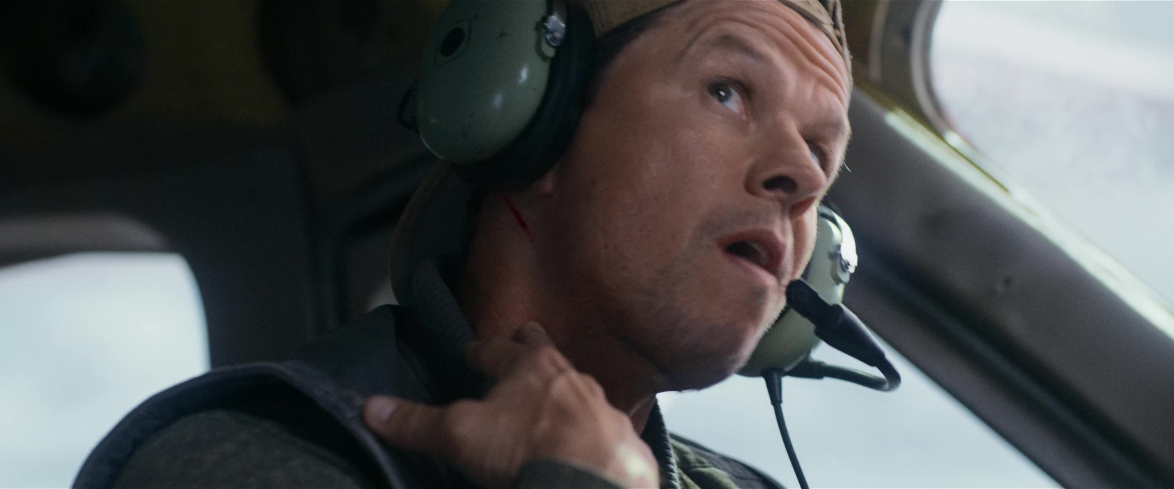Flight Risk (2025) [4K] HD screenshot 1400