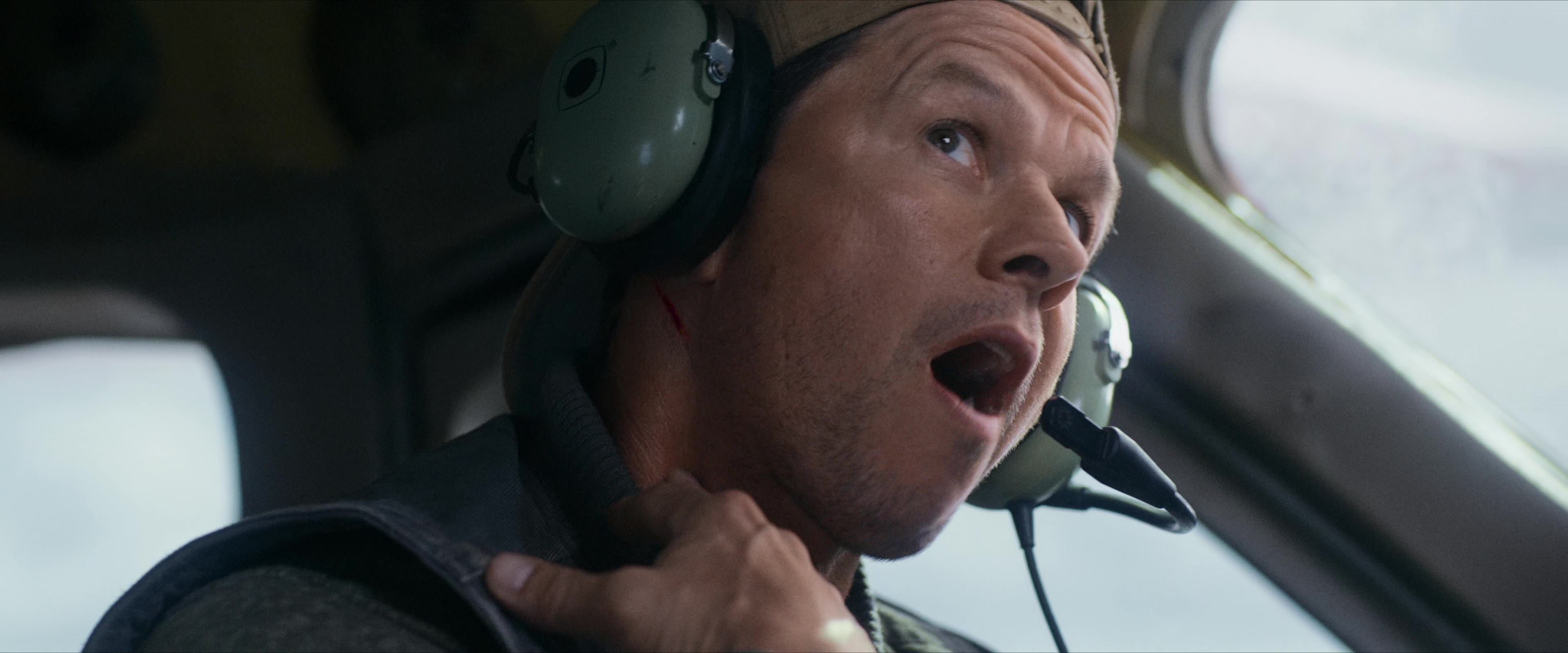 Flight Risk (2025) [4K] screencap 1401