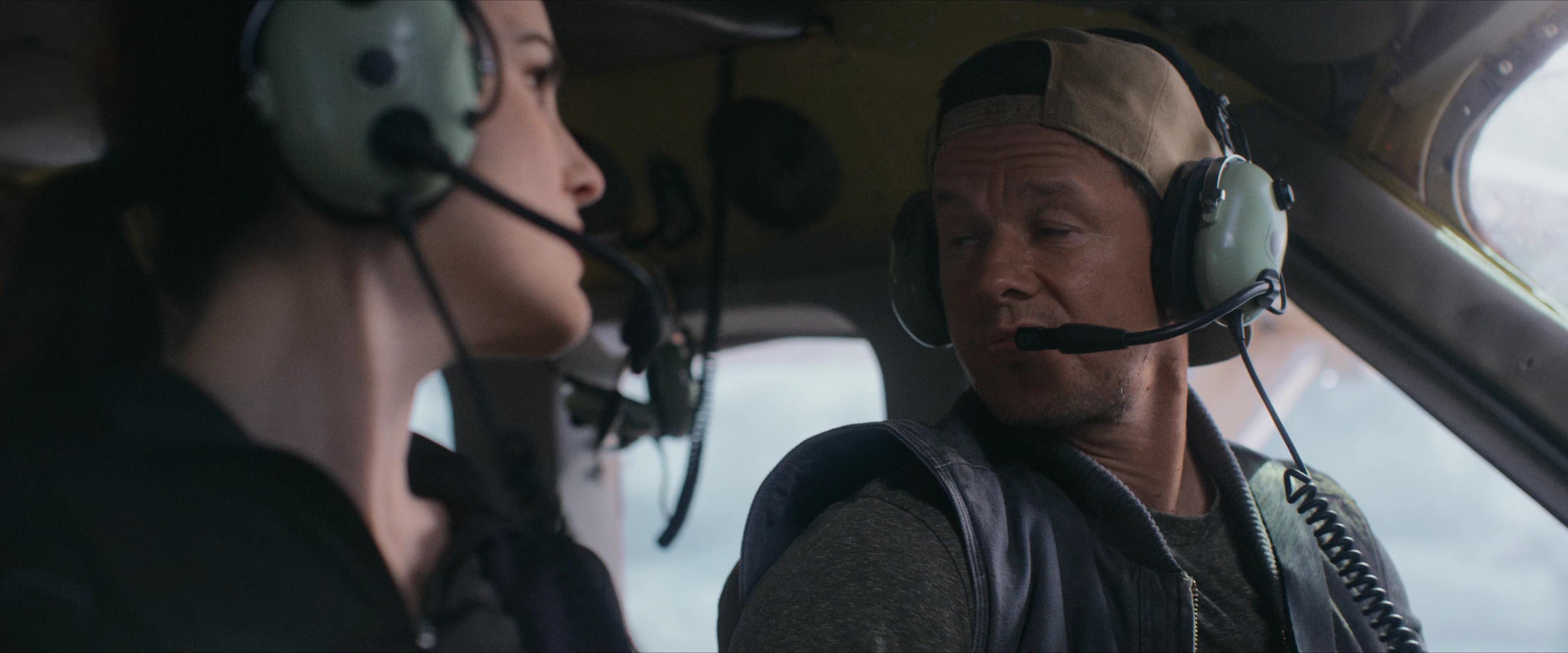 Flight Risk (2025) [4K] screencap 1449