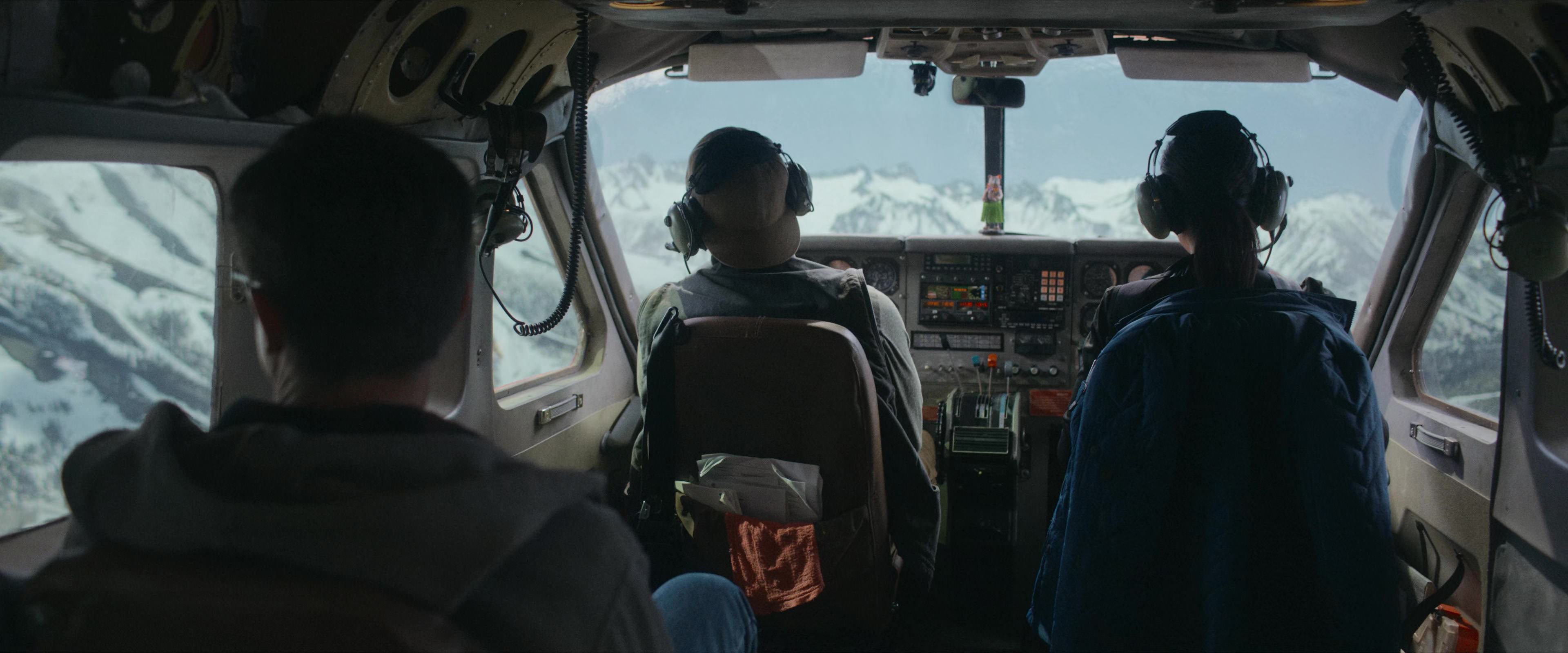 Flight Risk (2025) [4K] HD screenshot 1469