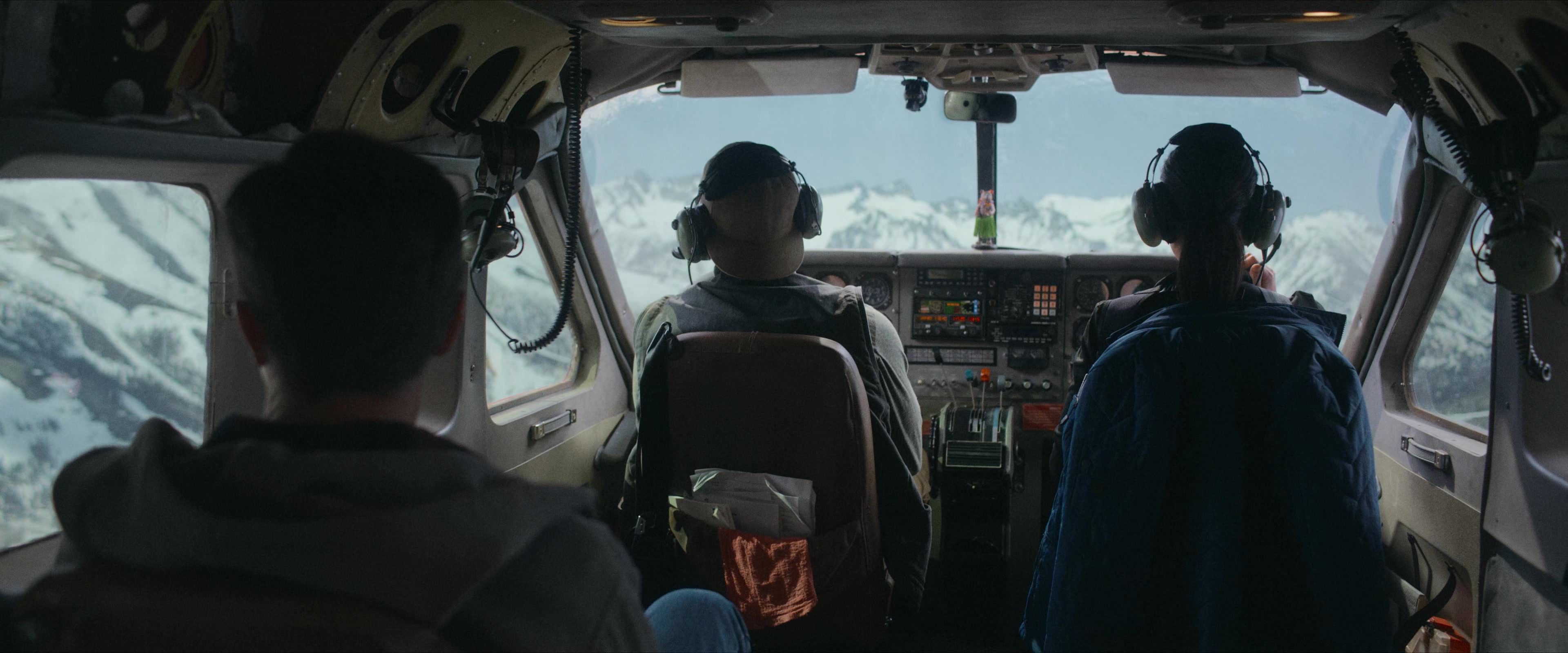 Flight Risk (2025) [4K] screencap 1470