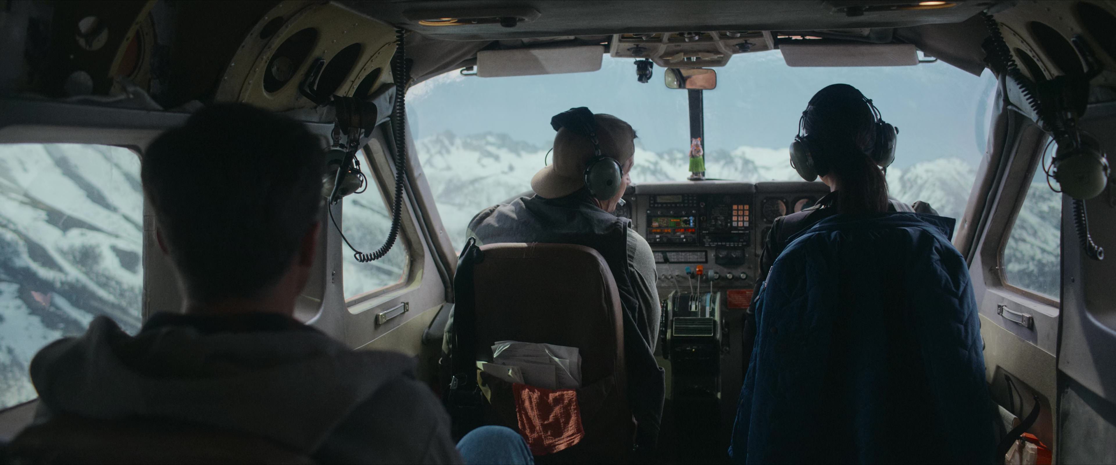 Flight Risk (2025) [4K] HD screenshot 1475